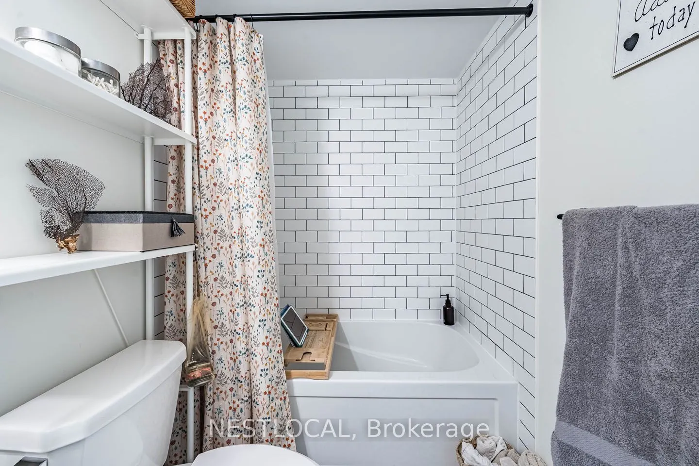 1085 Danforth Road, #206