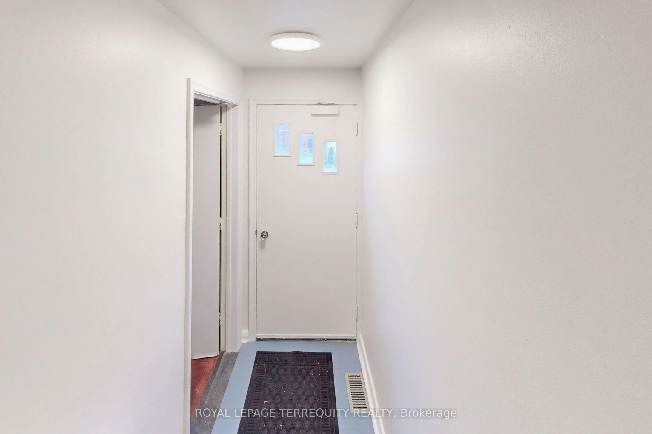 29 Love Crescent, #Main