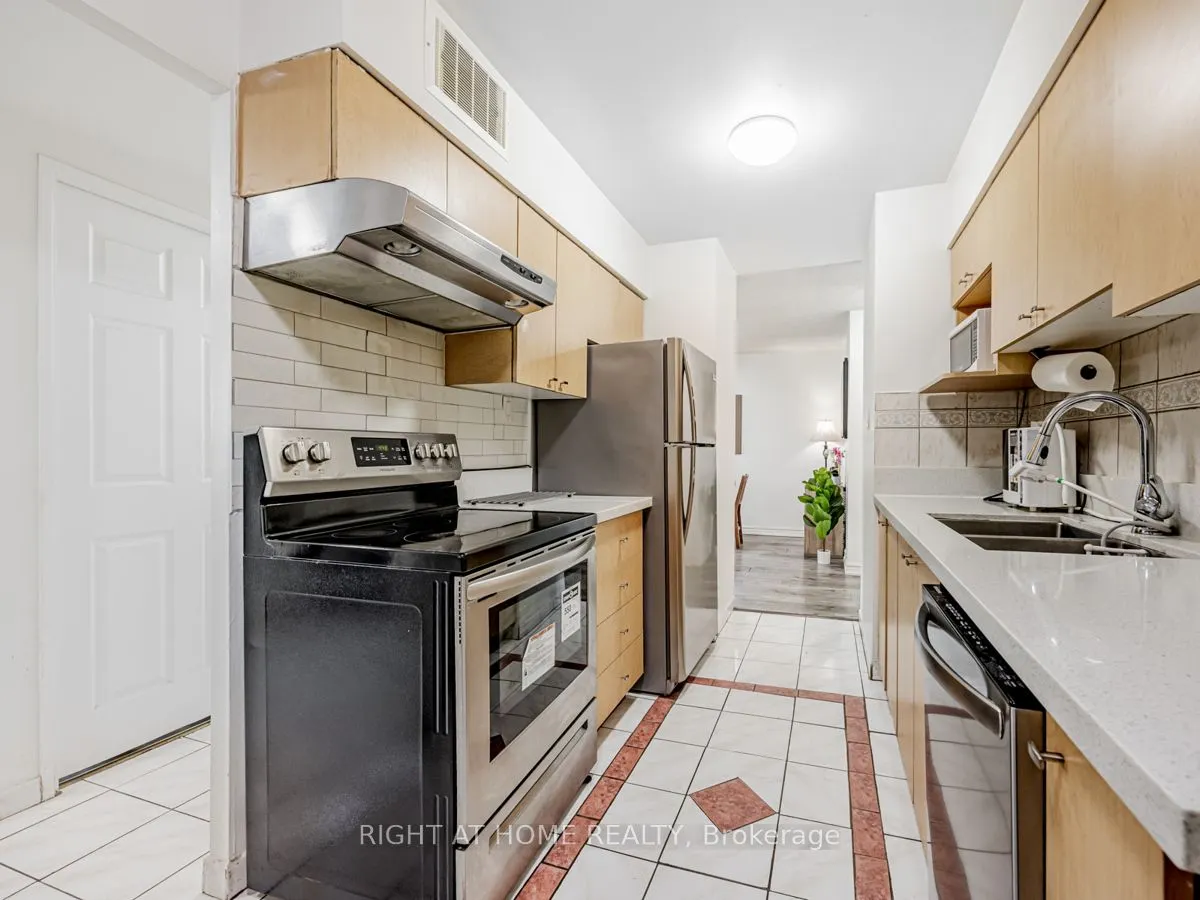 2050 Bridletowne Circle, #911