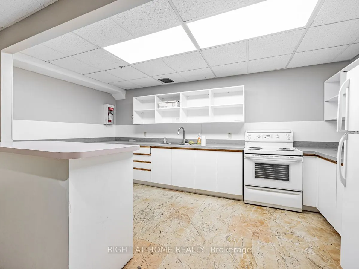 2050 Bridletowne Circle, #911