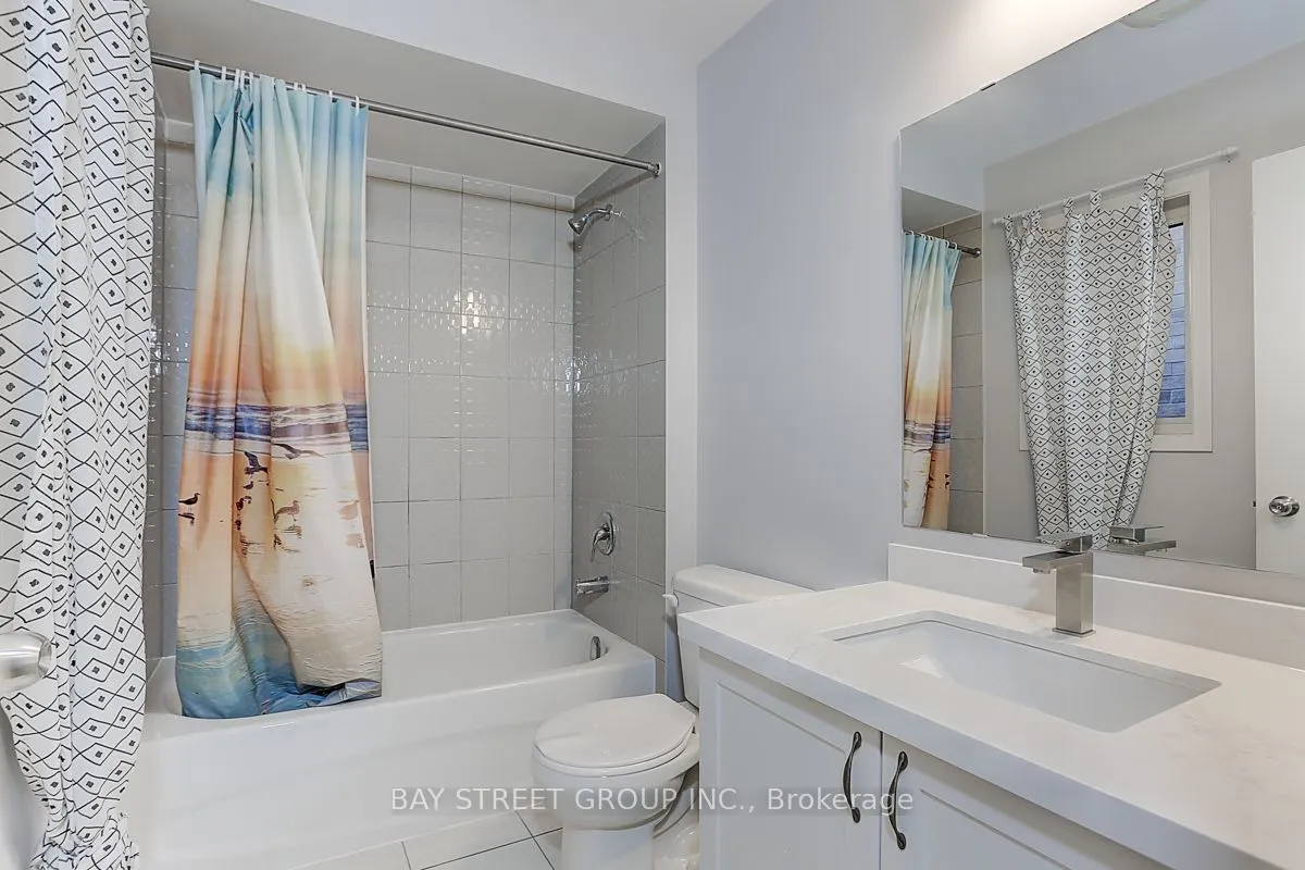 2433 Equestrian Cres Crescent