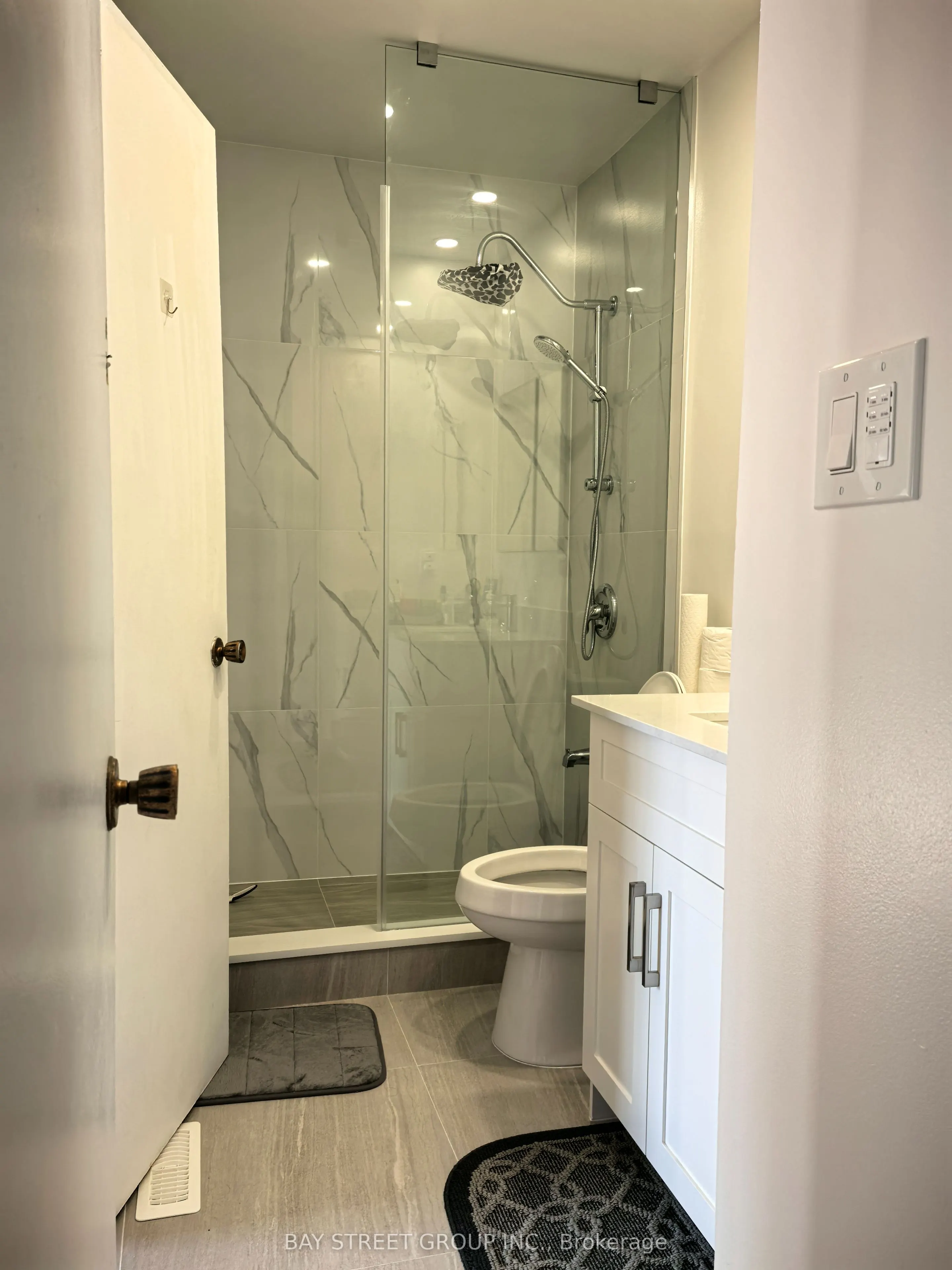 2451 BRIDLETOWNE Circle, #17