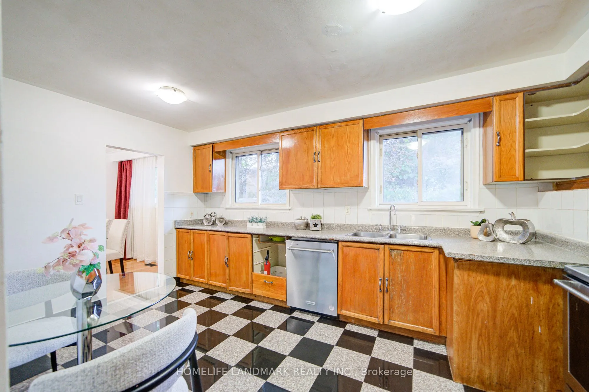 16 Paloma Place