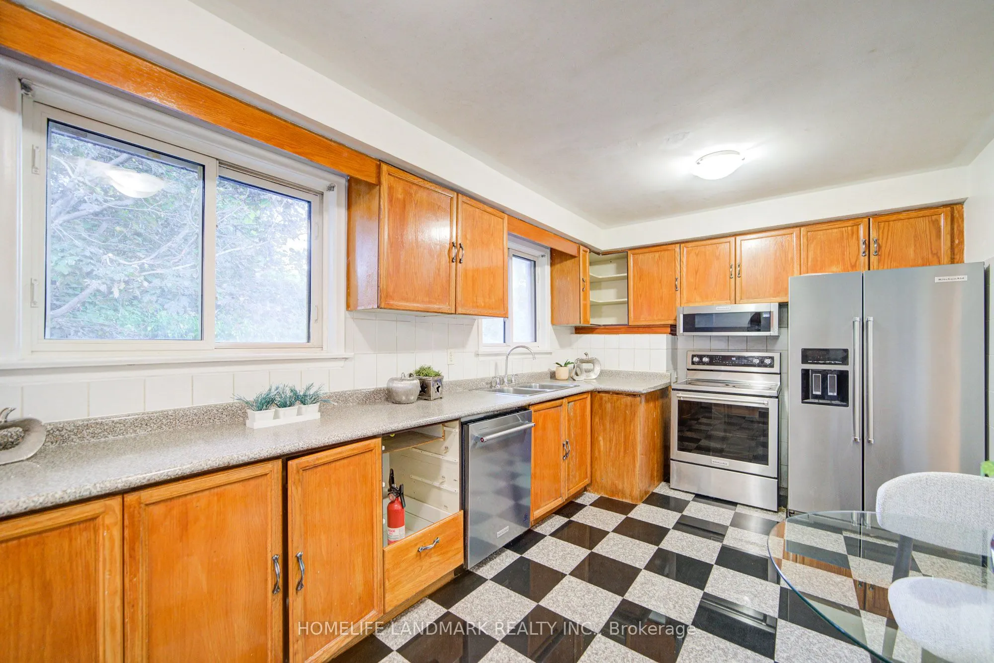16 Paloma Place