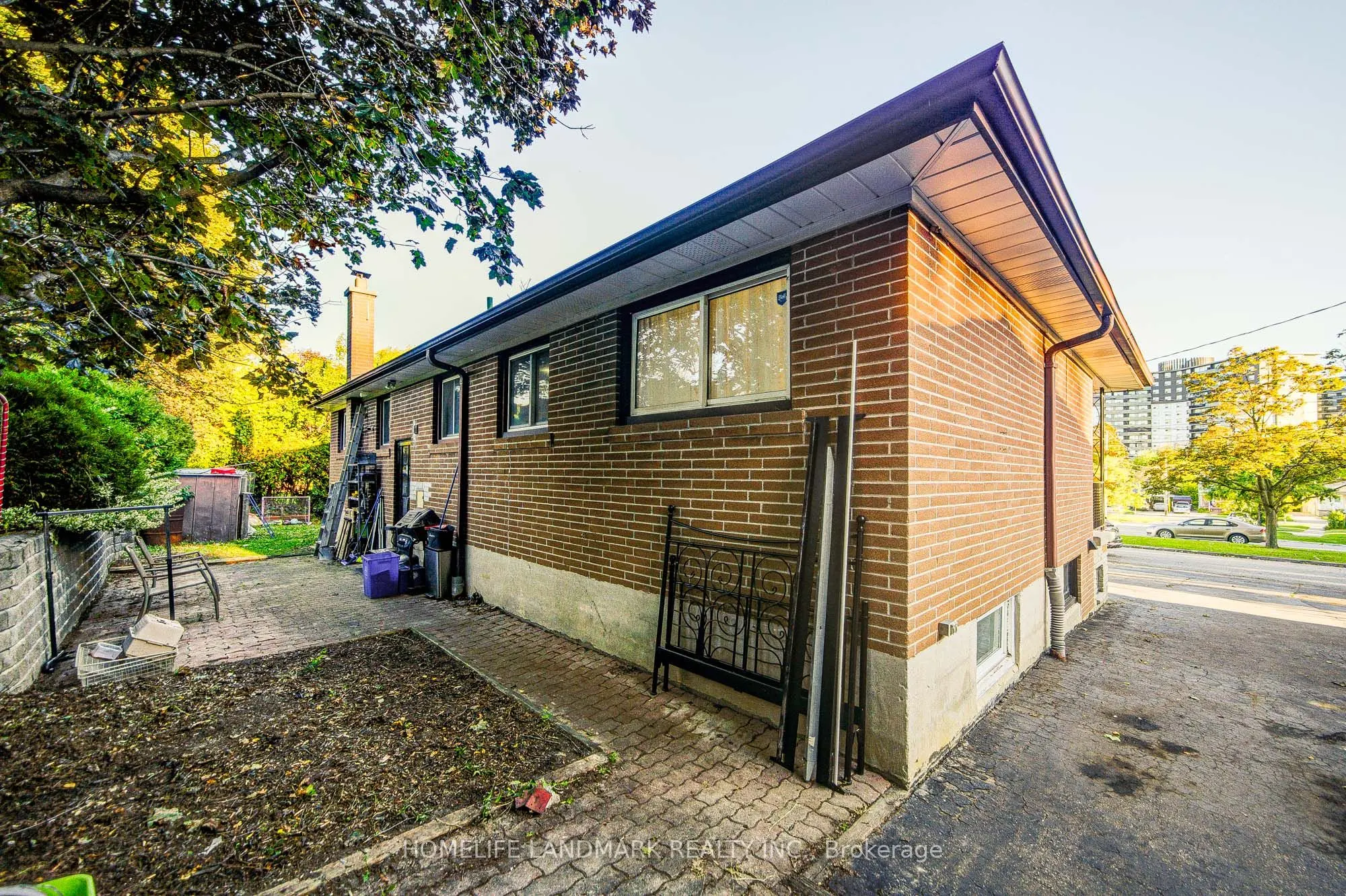 16 Paloma Place