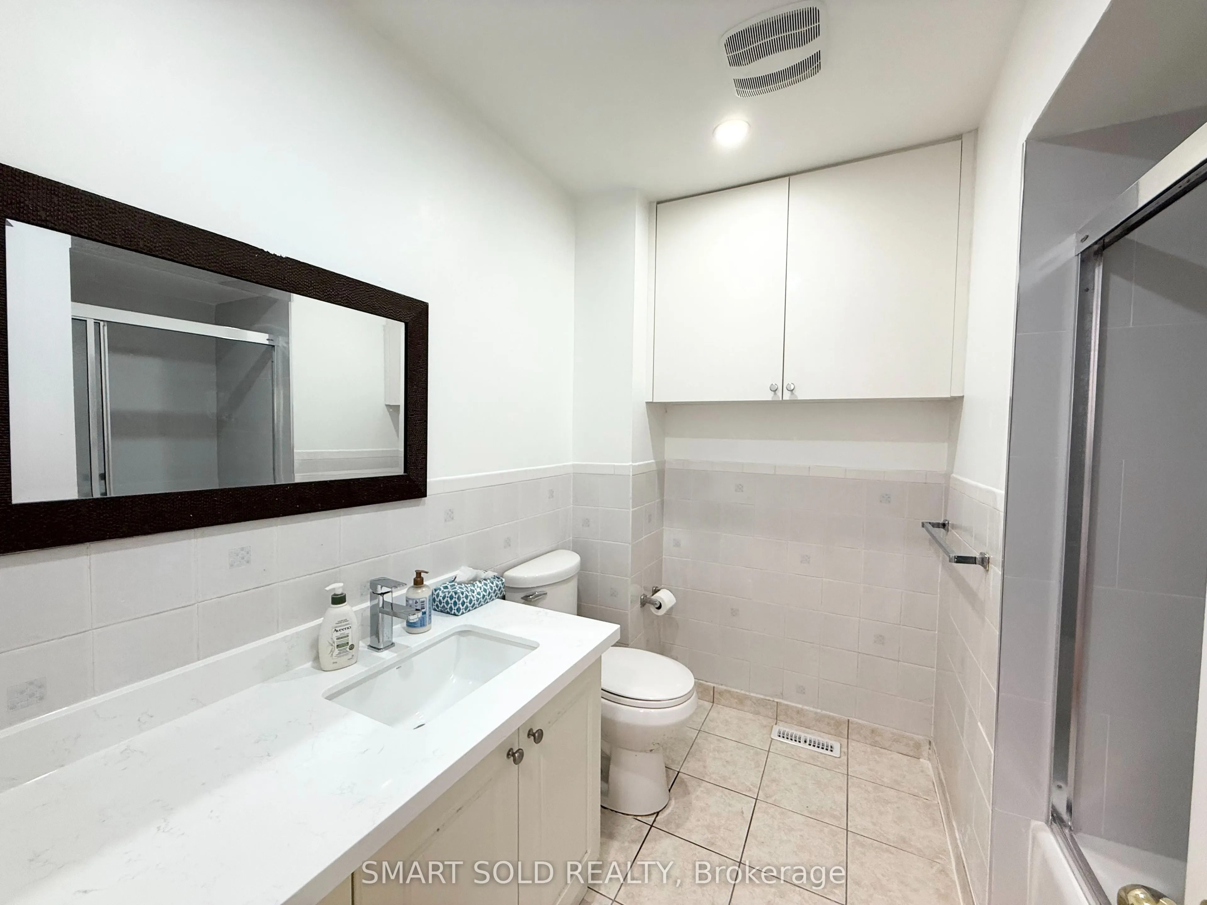 36 Montezuma Trail, #(Main floor)