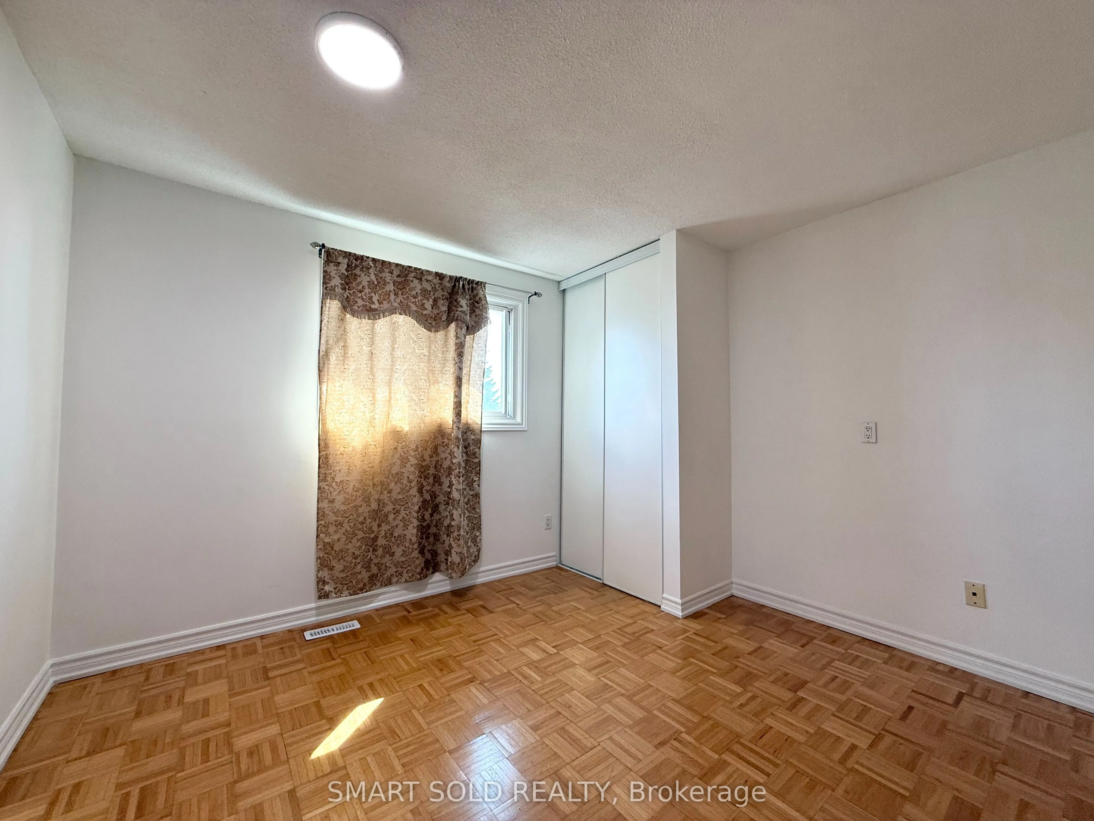 36 Montezuma Trail, #(Main floor)