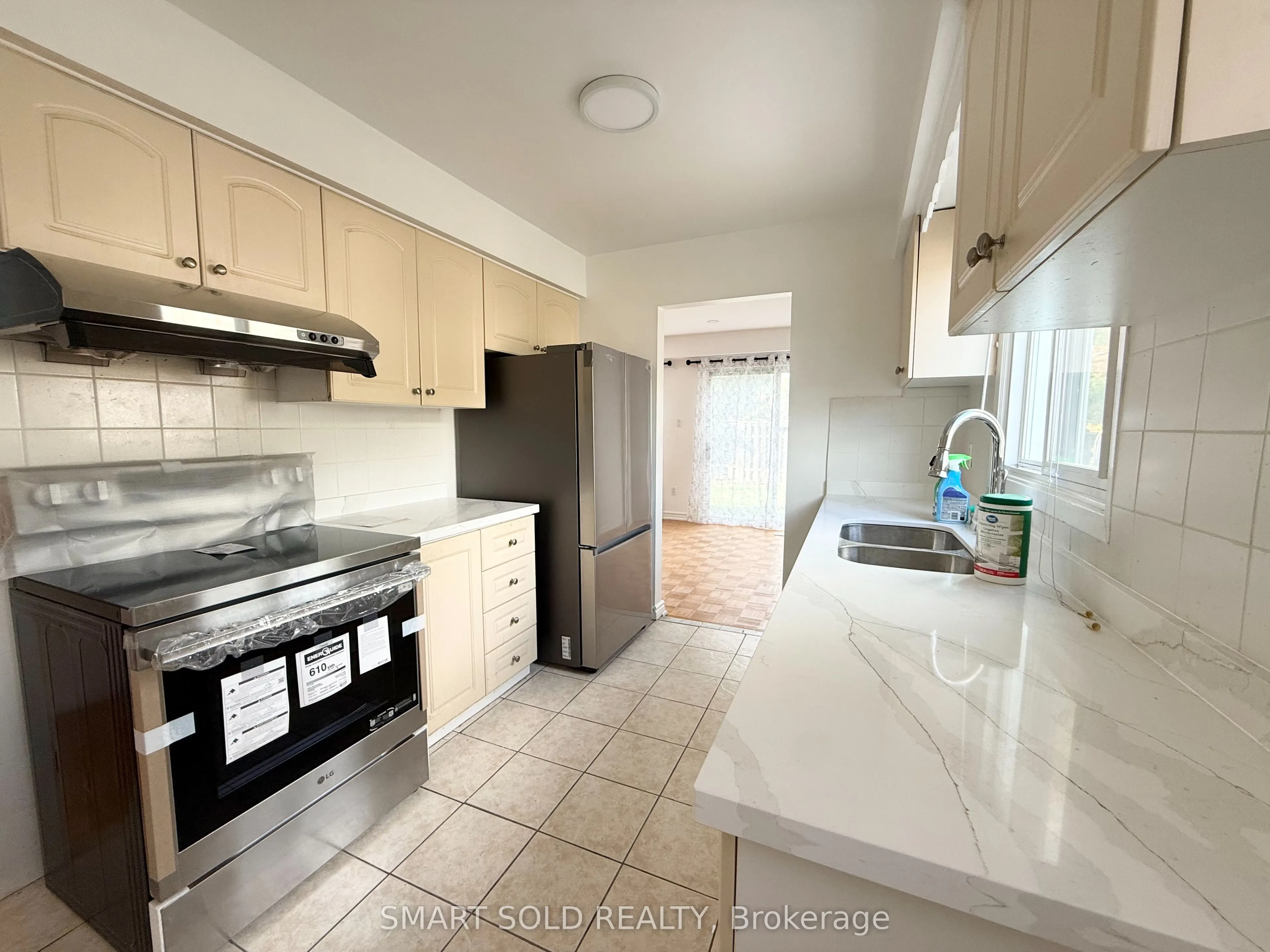 36 Montezuma Trail, #(Main floor)
