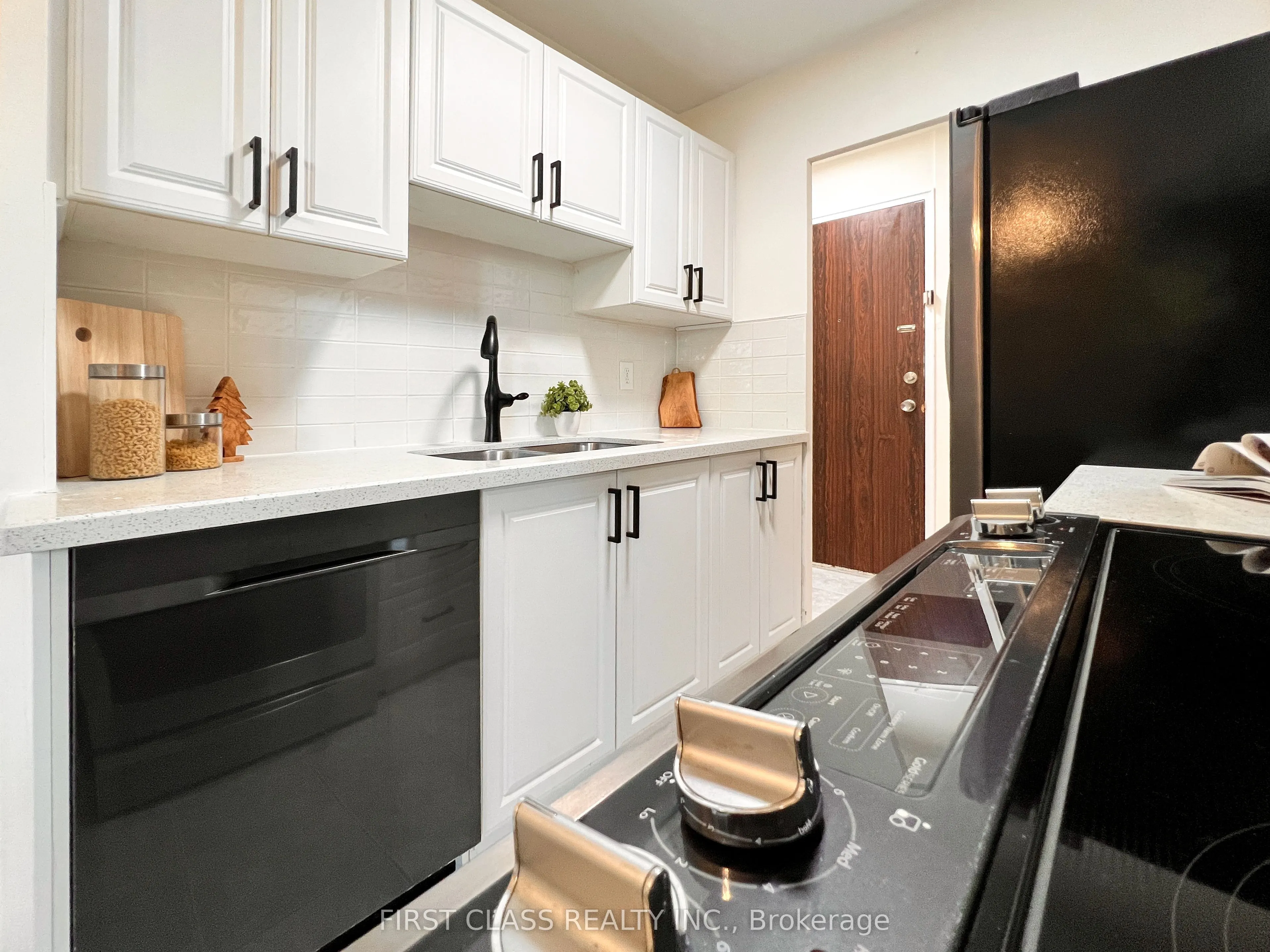 921 Midland Avenue, #205