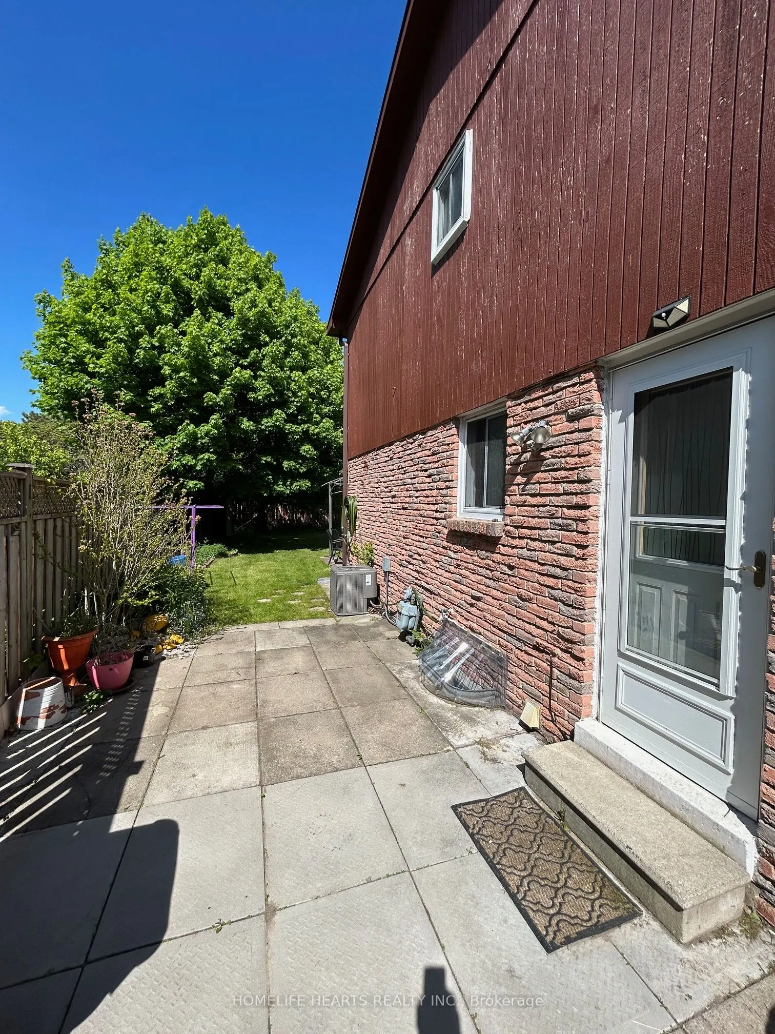 242 Braymore Boulevard
