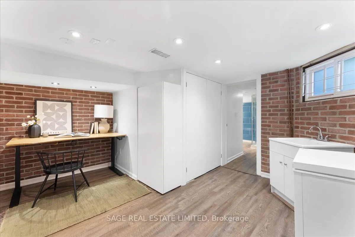 28 Pickering Street