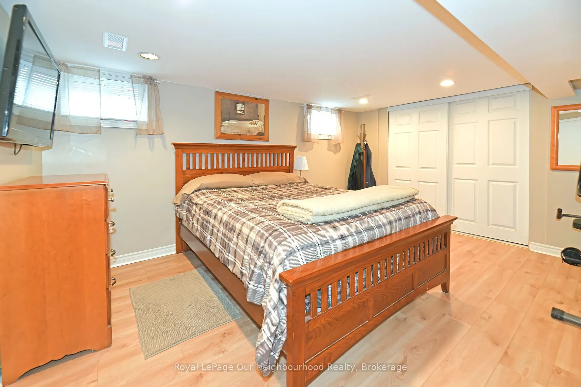 1275 Kingston Road