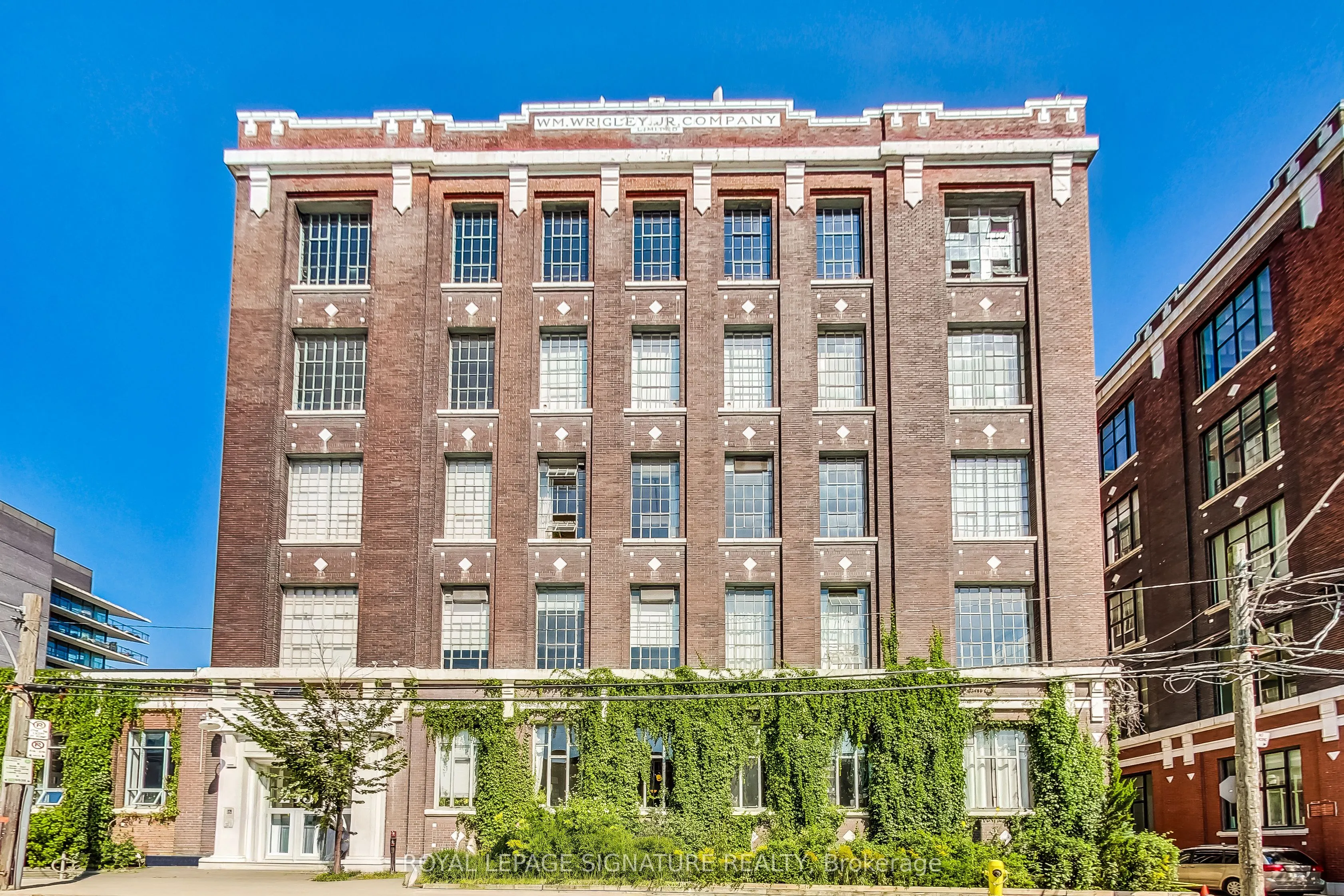 245 Carlaw Avenue, #512