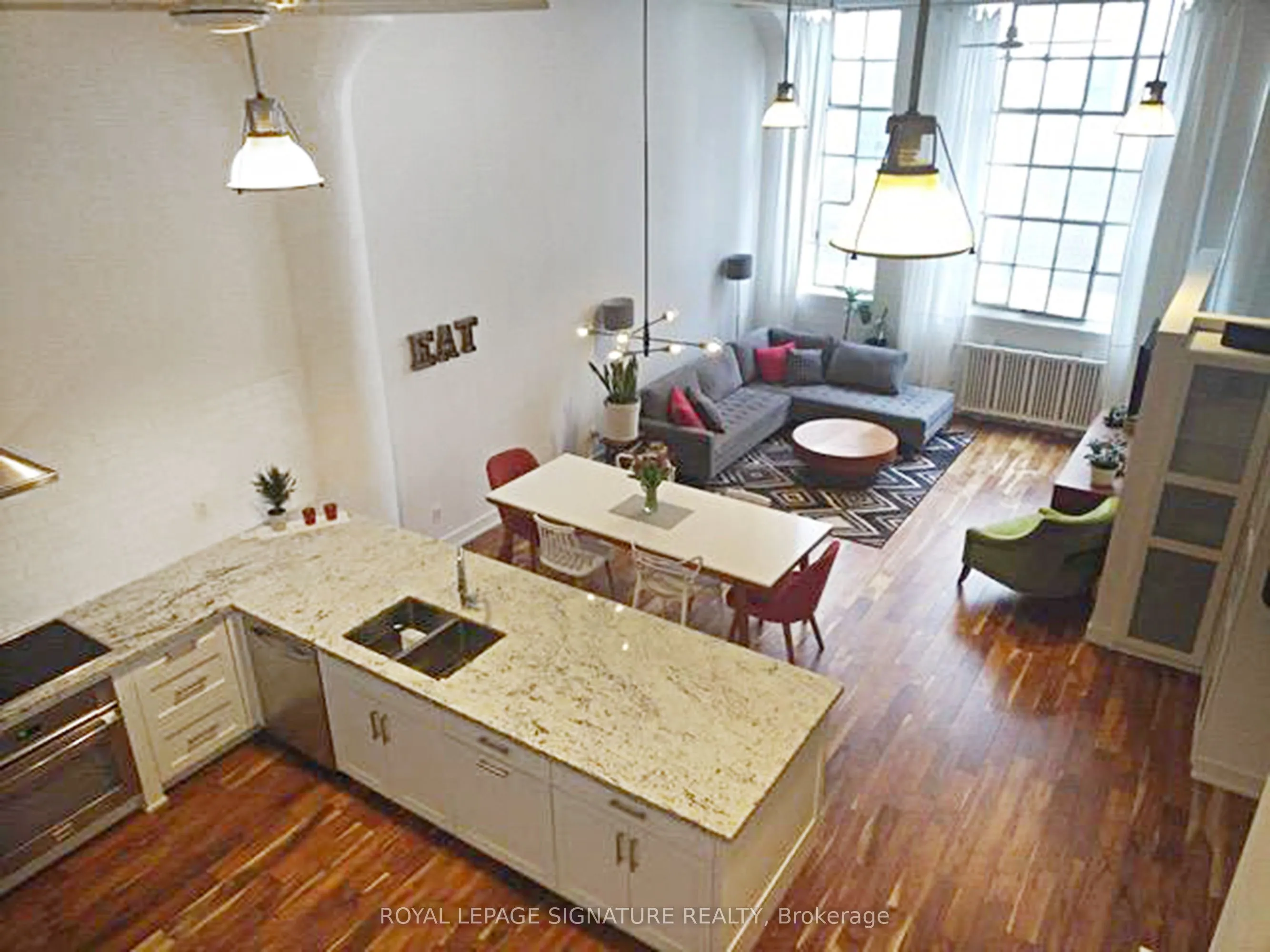 245 Carlaw Avenue, #512