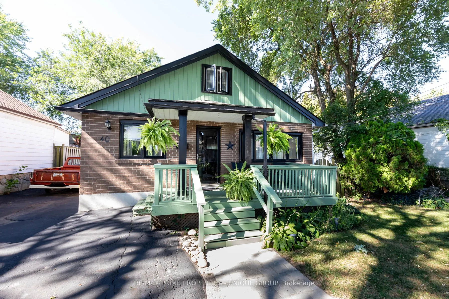 40 Jeavons Avenue