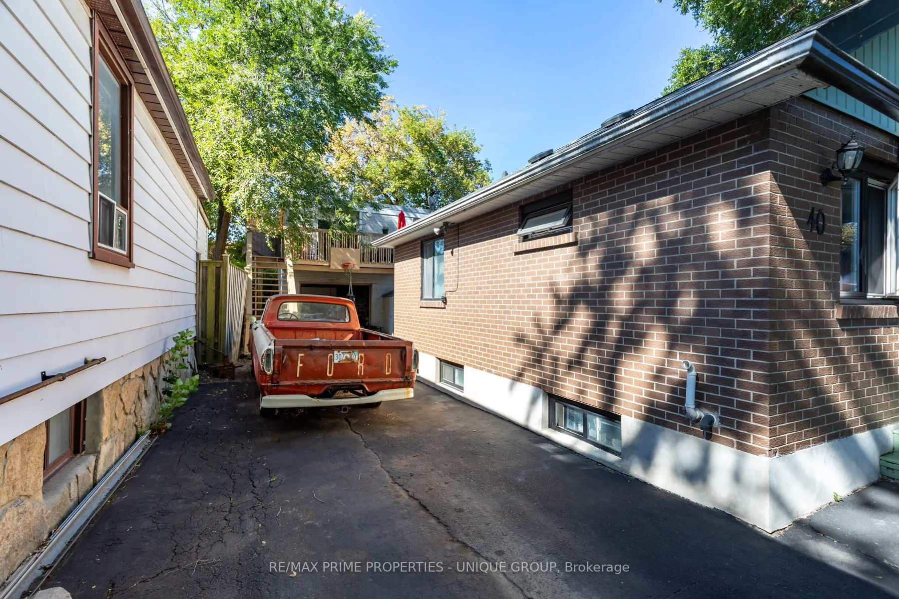 40 Jeavons Avenue