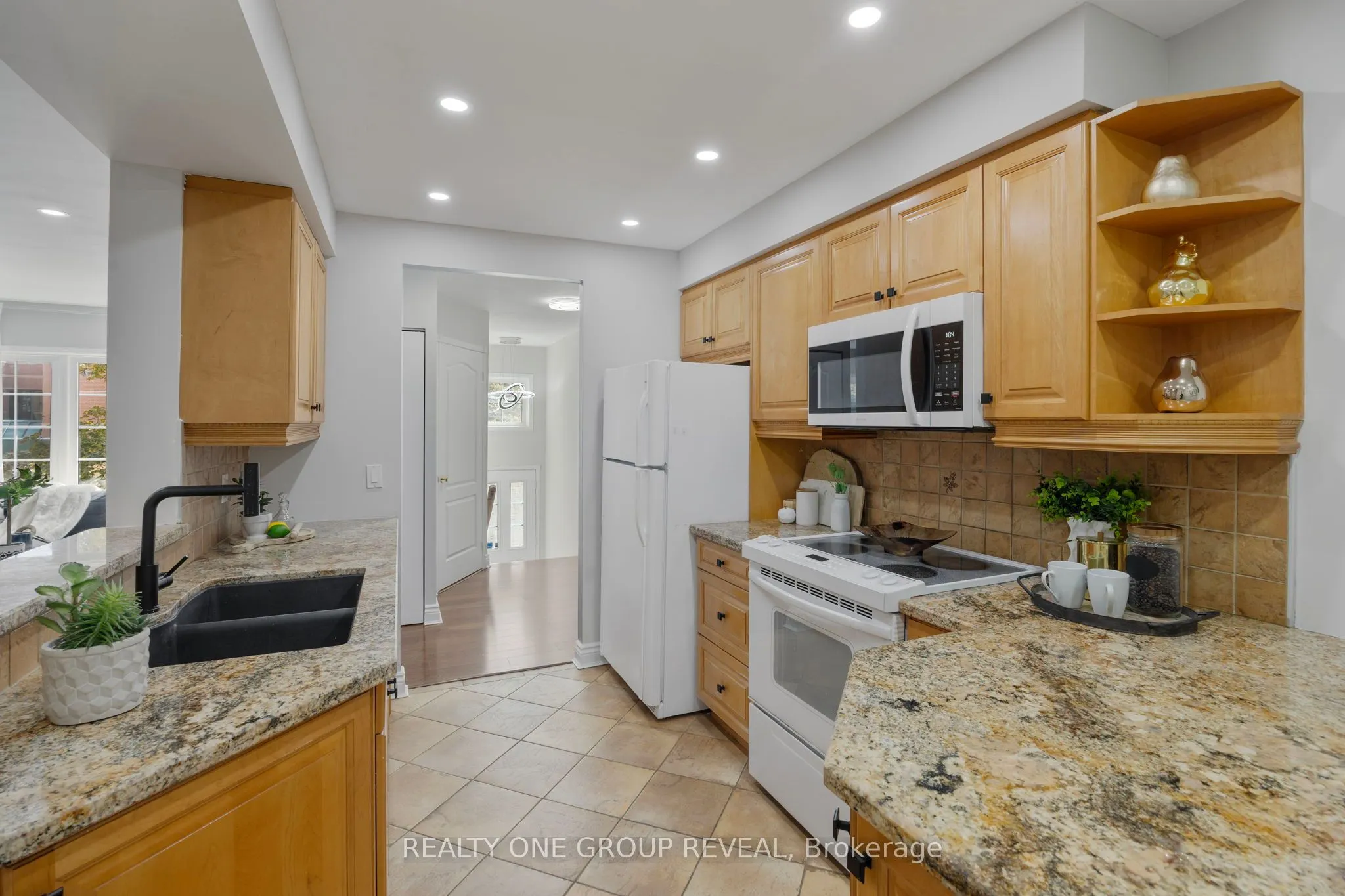 1400 The Esplanade Drive N, #803