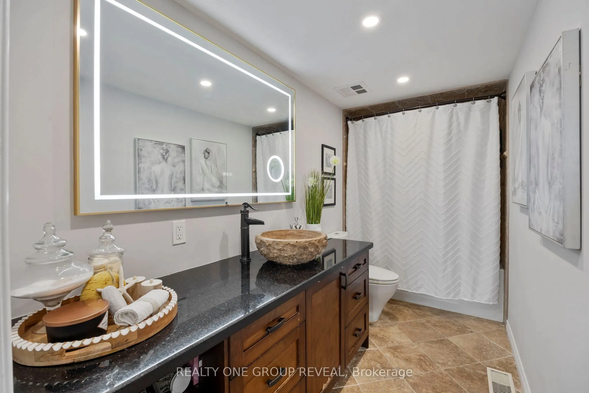 1400 The Esplanade Drive N, #803