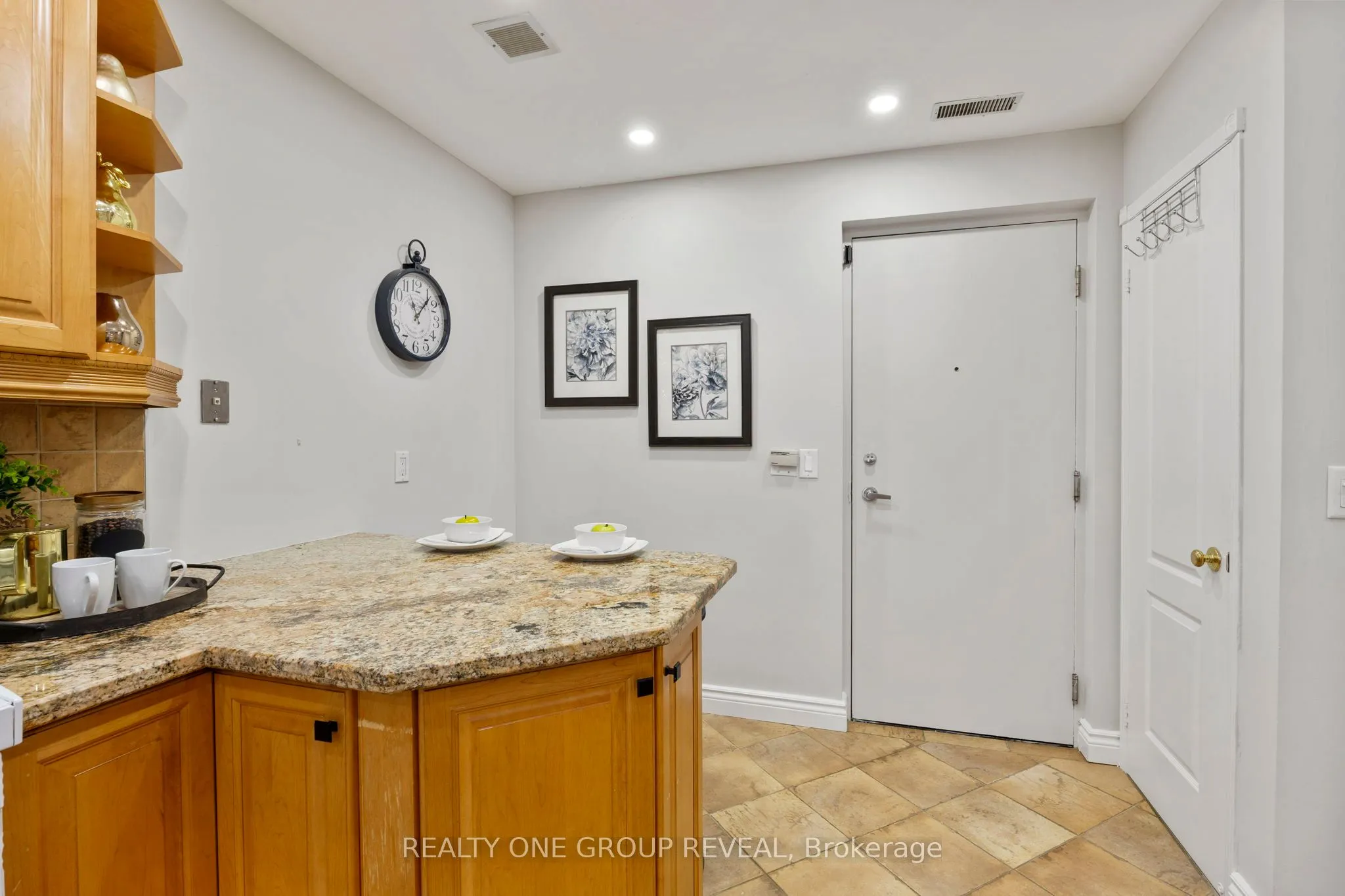1400 The Esplanade Drive N, #803