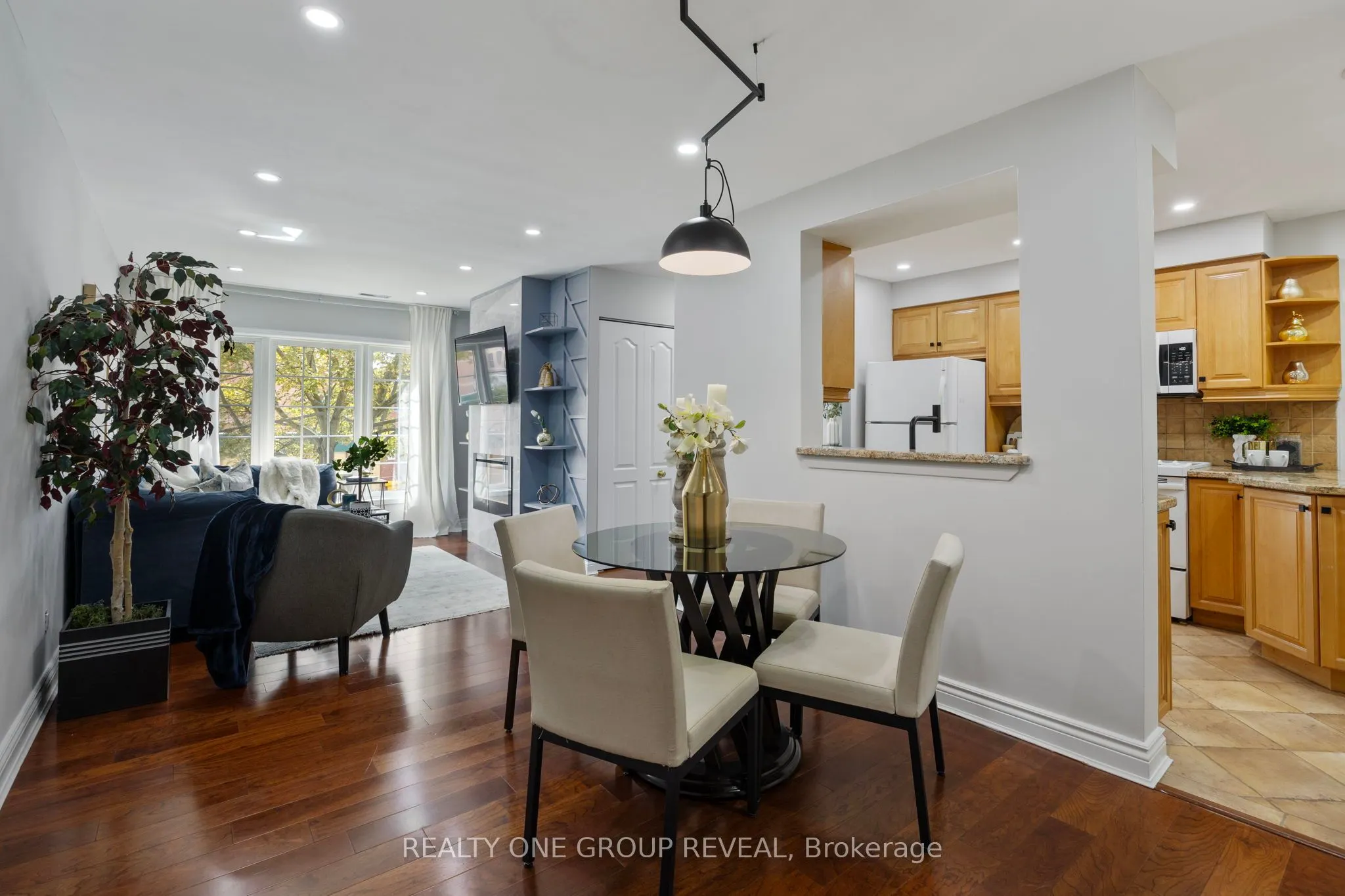 1400 The Esplanade Drive N, #803