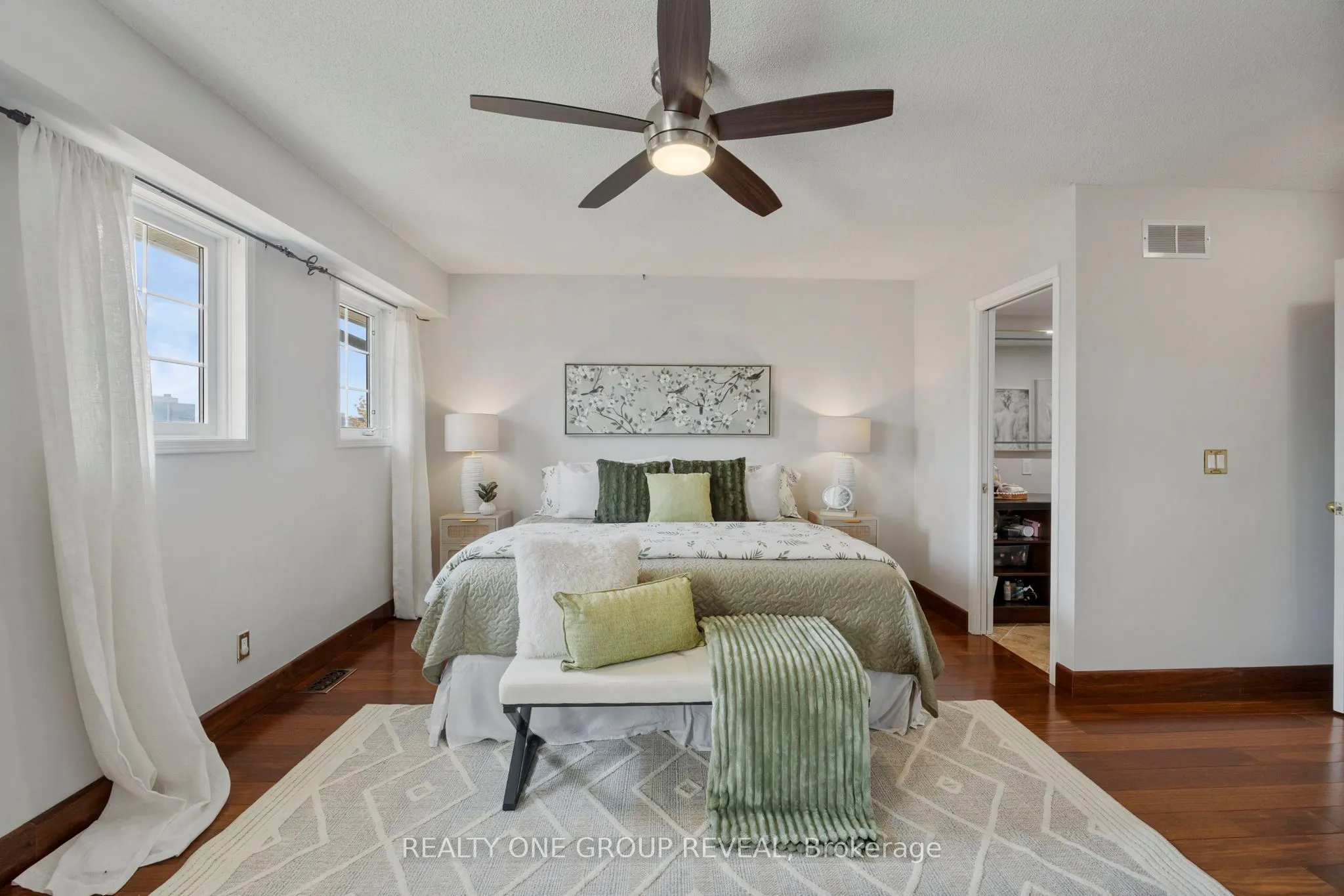 1400 The Esplanade Drive N, #803