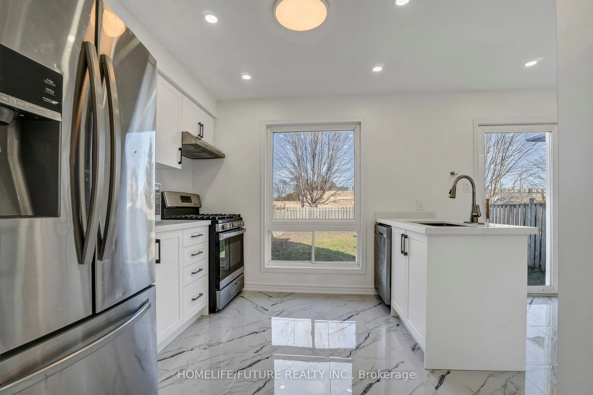 1803 Dalhousie Crescent