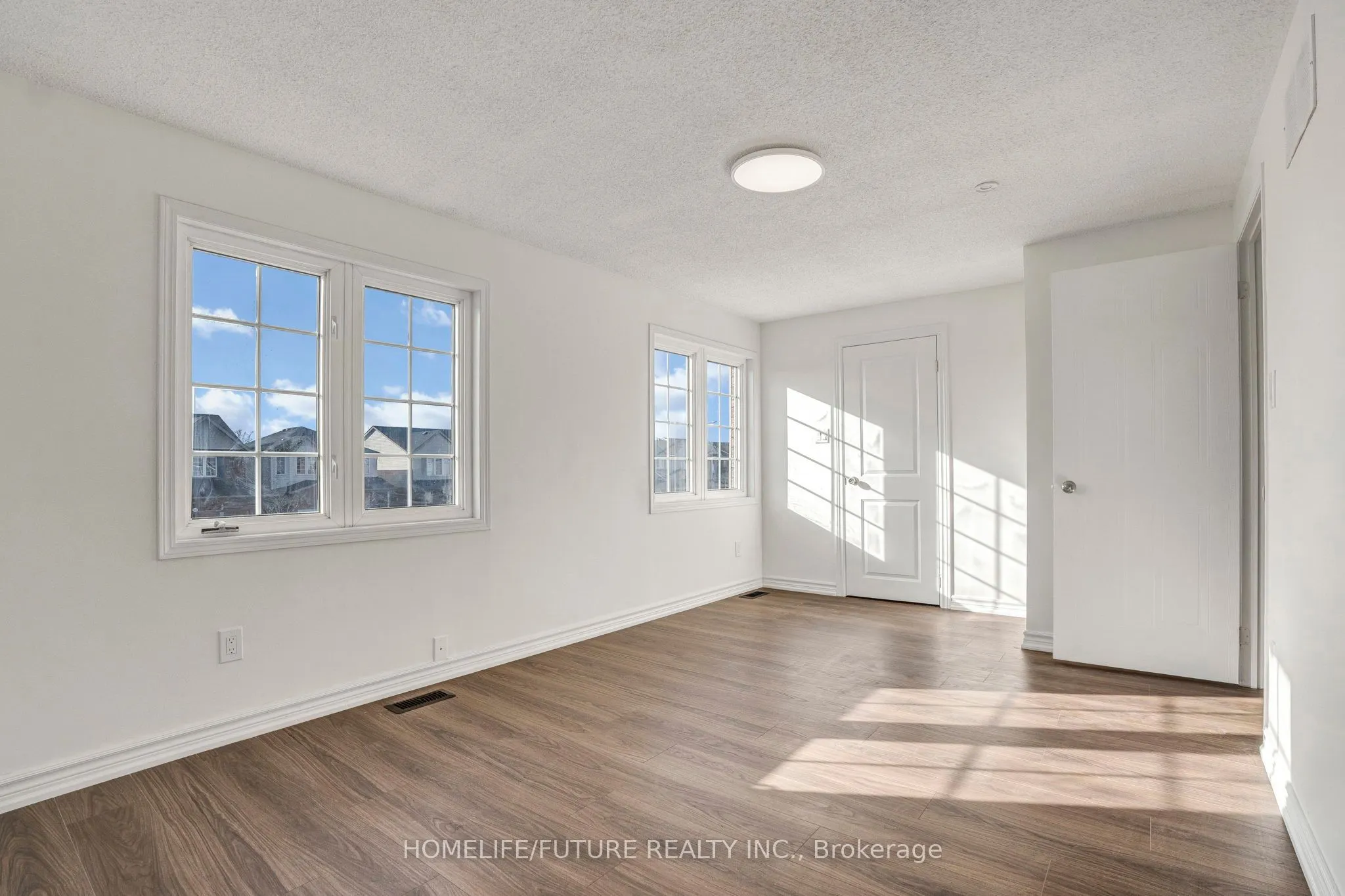 1803 Dalhousie Crescent