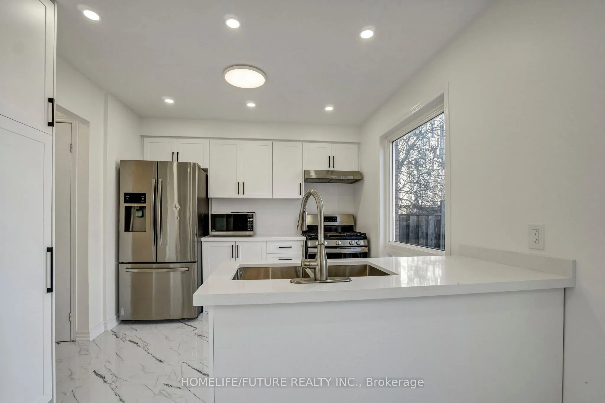 1803 Dalhousie Crescent