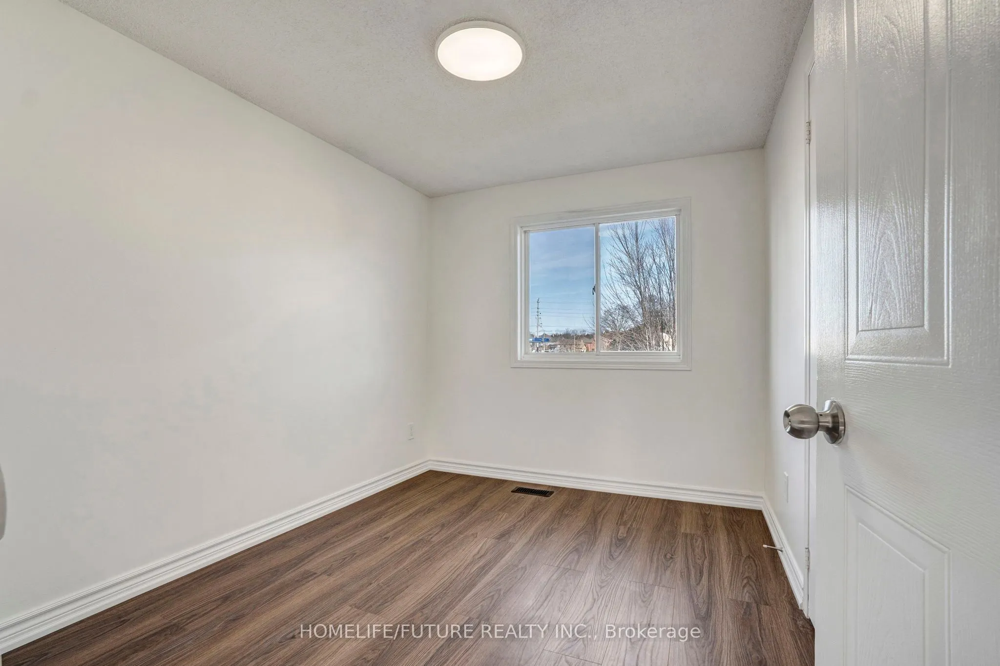 1803 Dalhousie Crescent