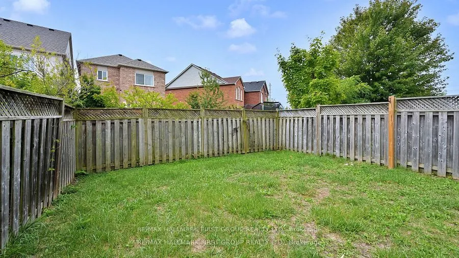 39 ROBIDEAU Place