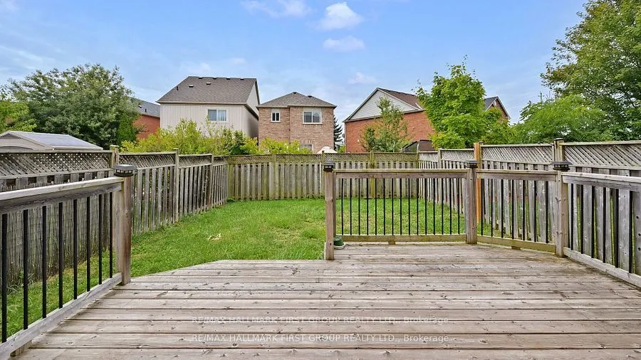 39 ROBIDEAU Place