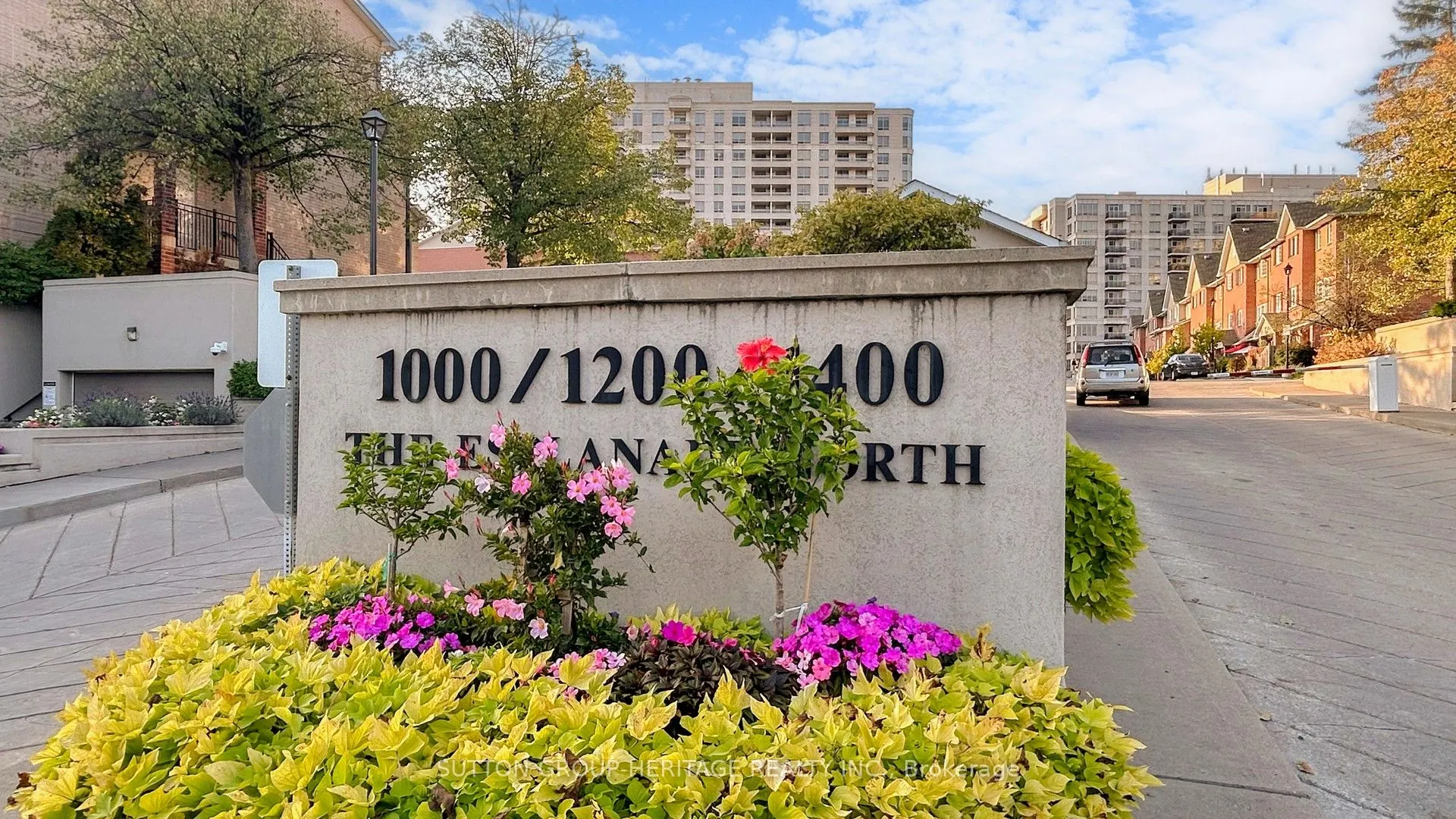 1000 The Esplanade N, #202