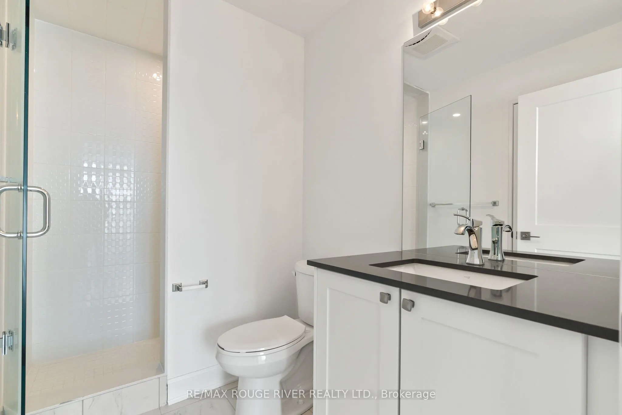 50 Lakebreeze Drive, #117