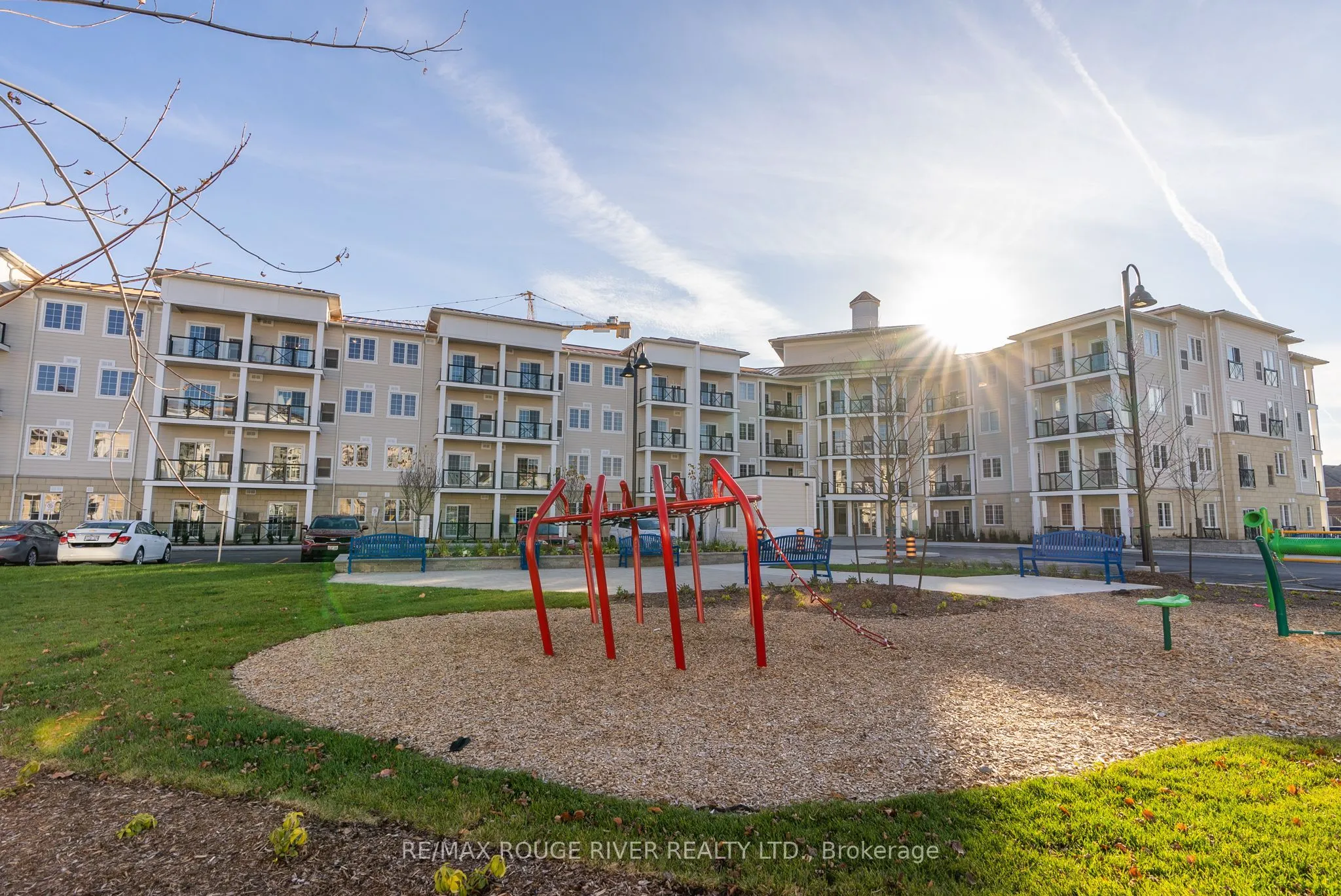 50 Lakebreeze Drive, #117