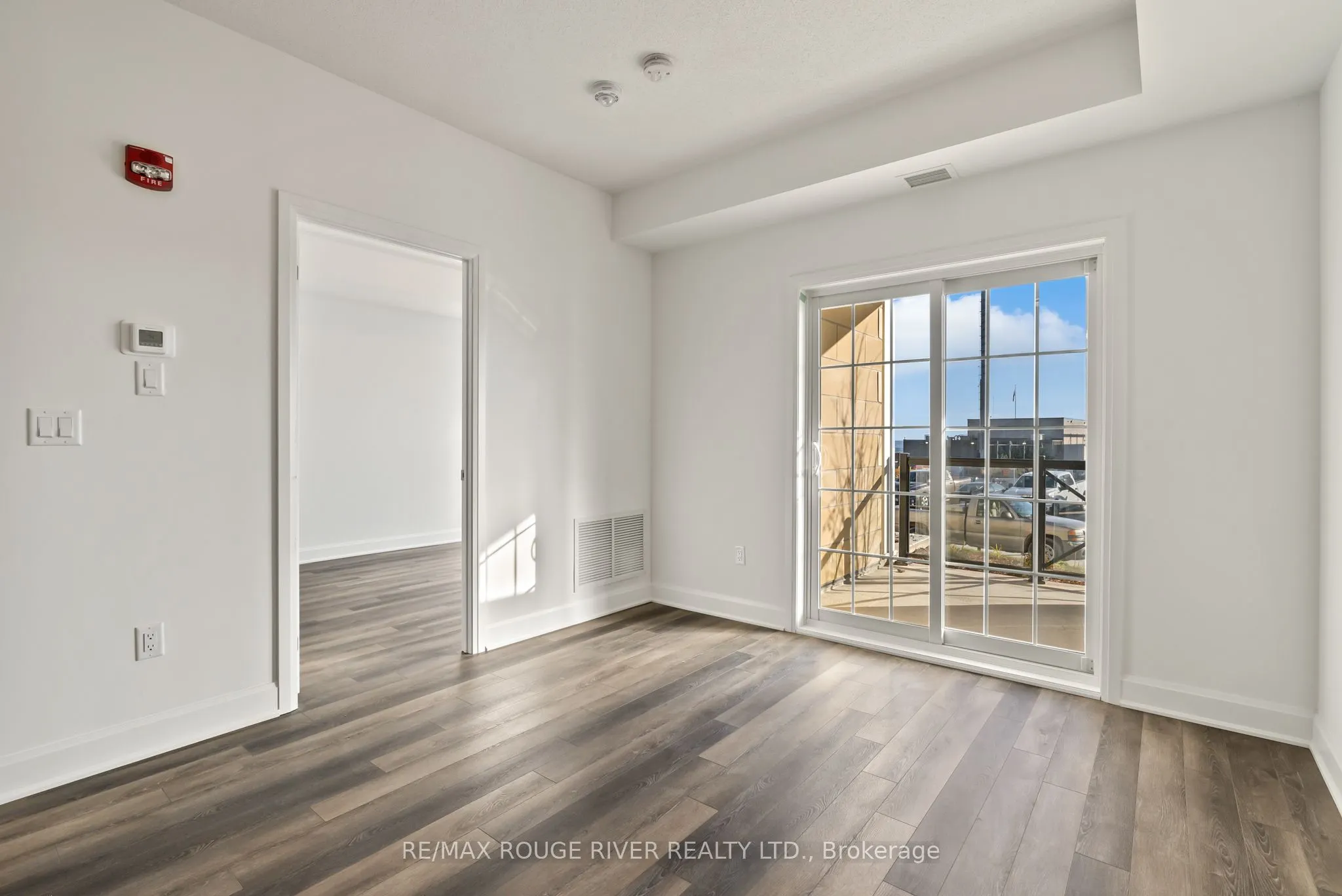 50 Lakebreeze Drive, #117