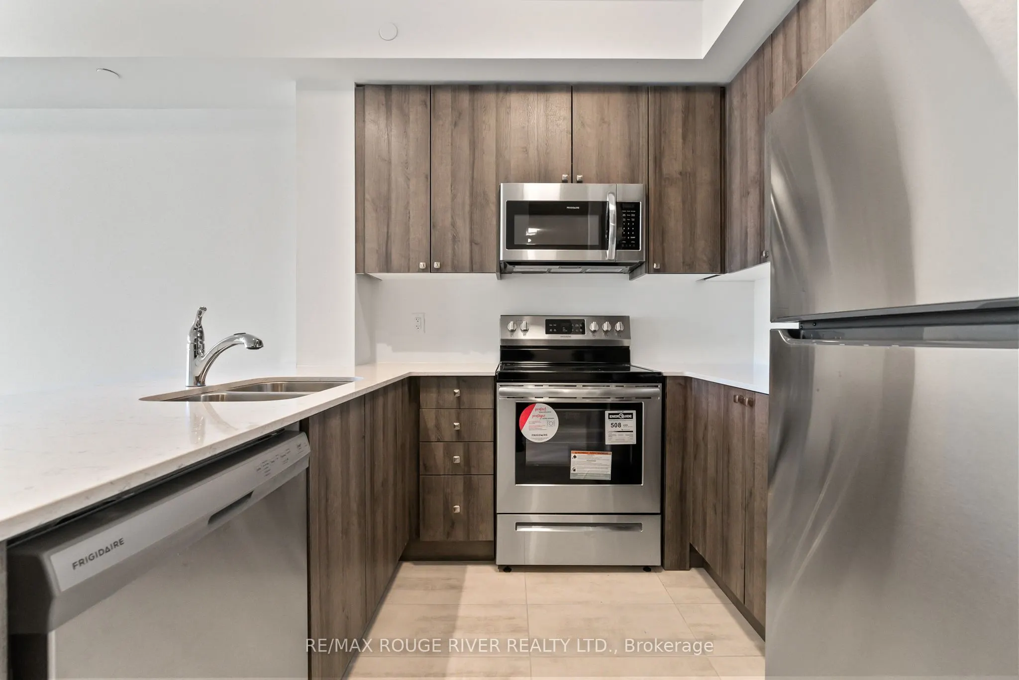 50 Lakebreeze Drive, #117