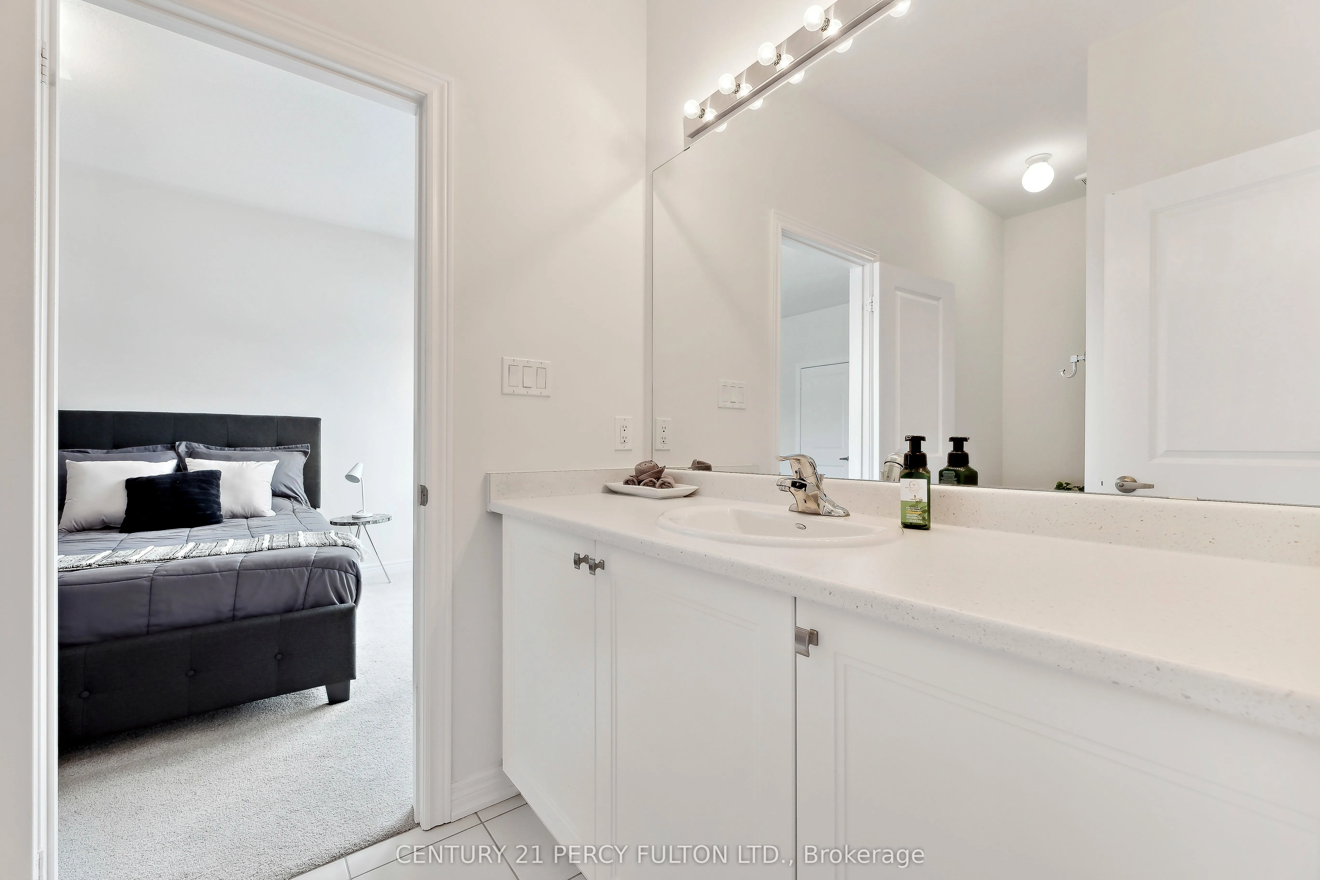 2137 Coppermine Street