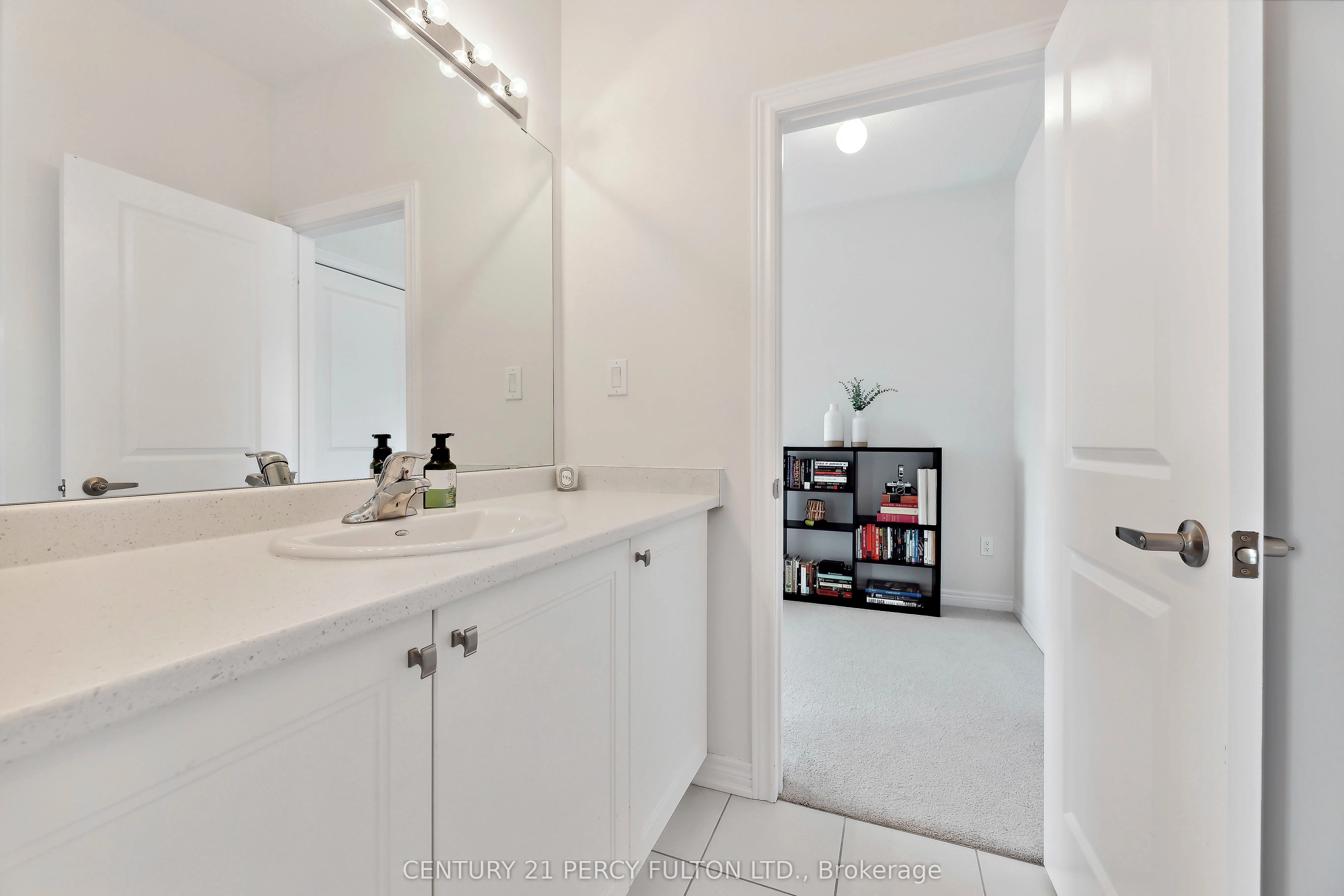 2137 Coppermine Street