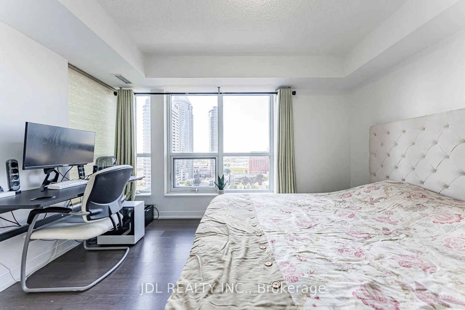 255 Village Green Square, #1402