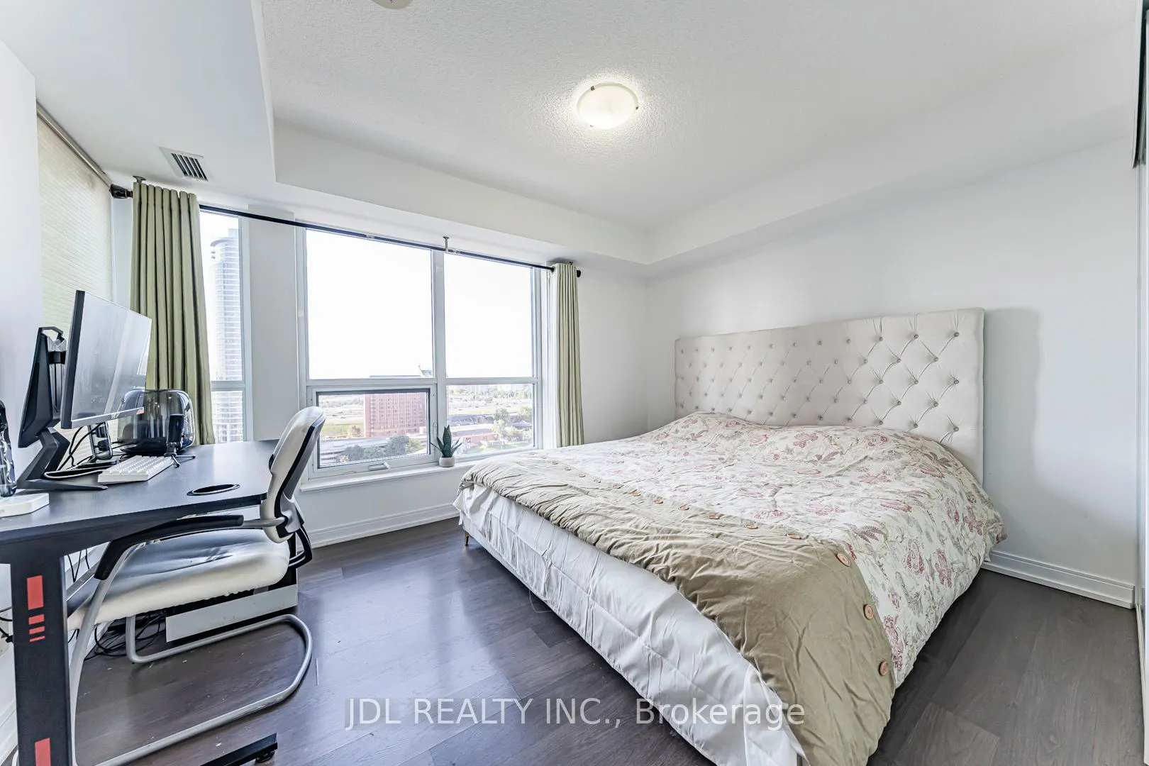 255 Village Green Square, #1402