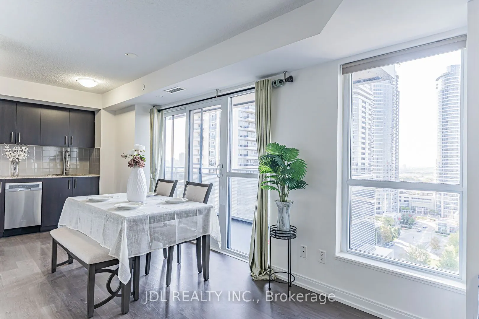 255 Village Green Square, #1402