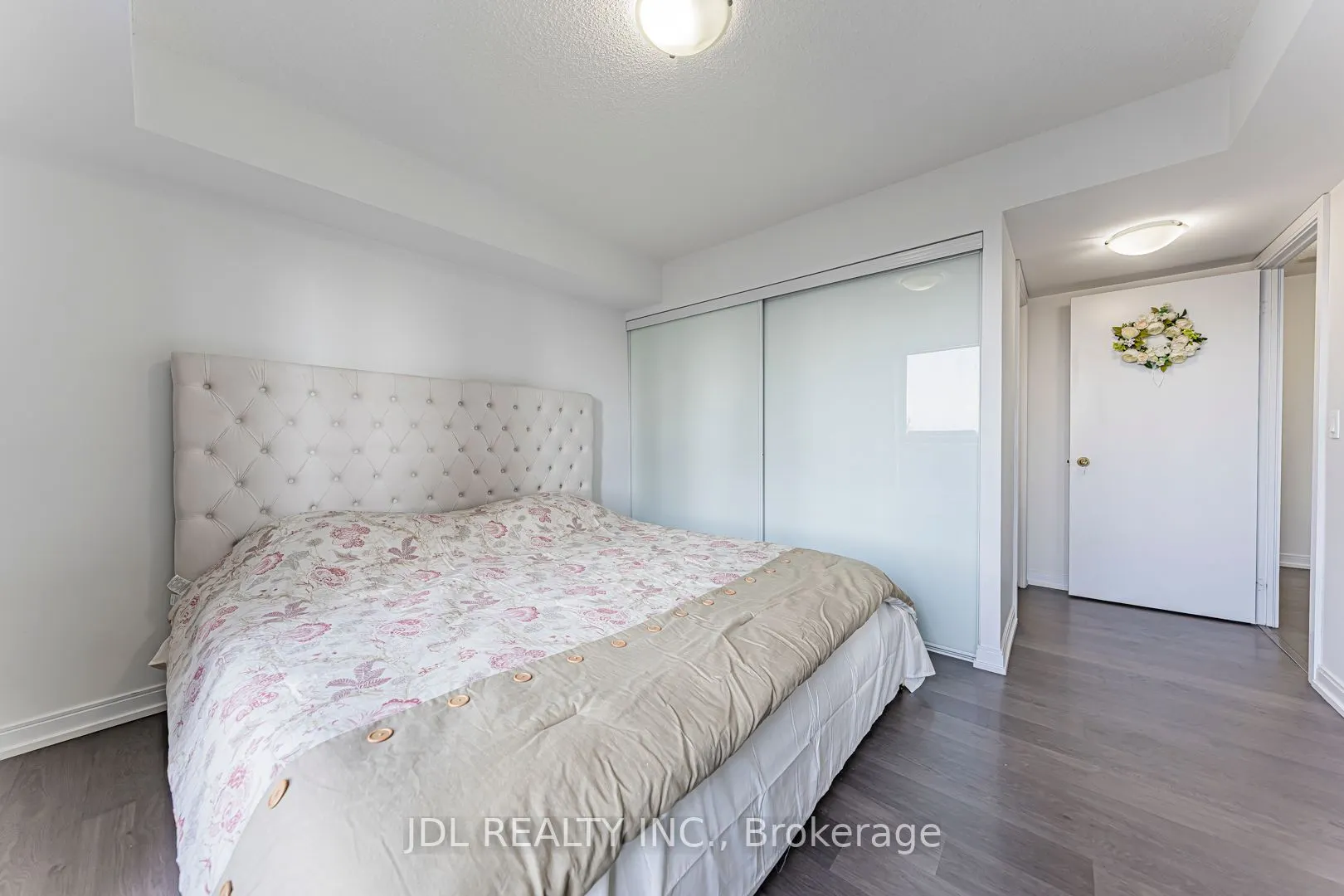 255 Village Green Square, #1402