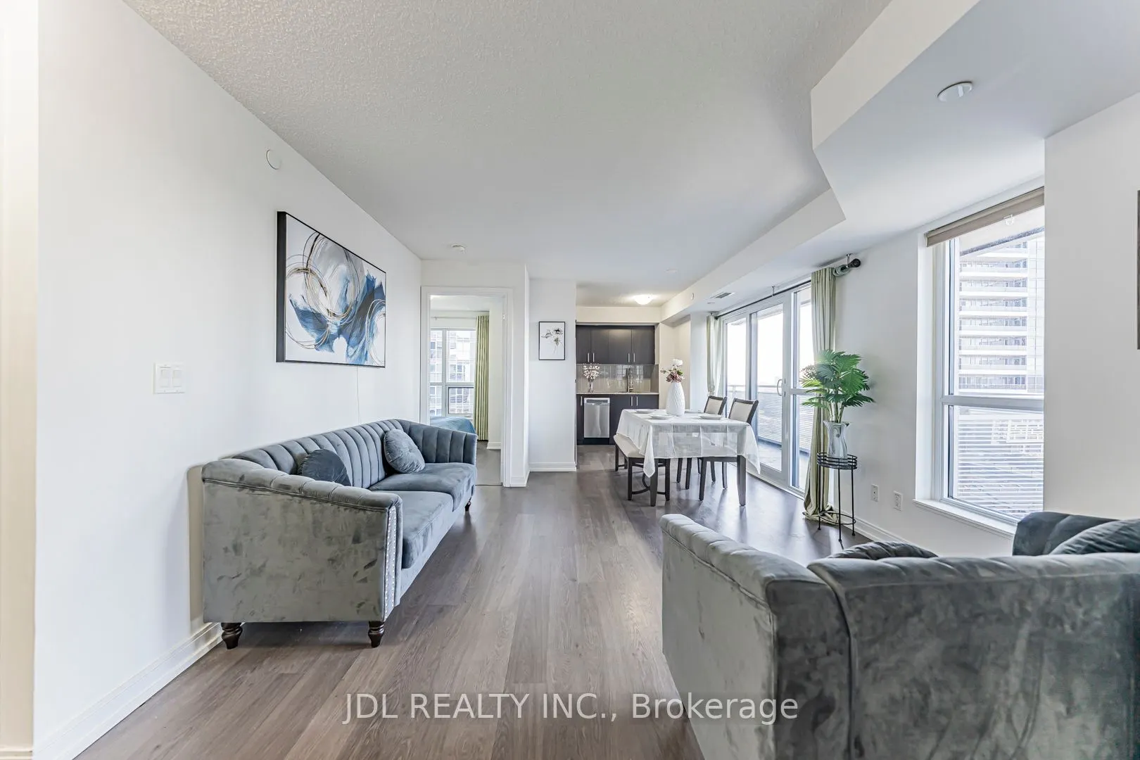 255 Village Green Square, #1402