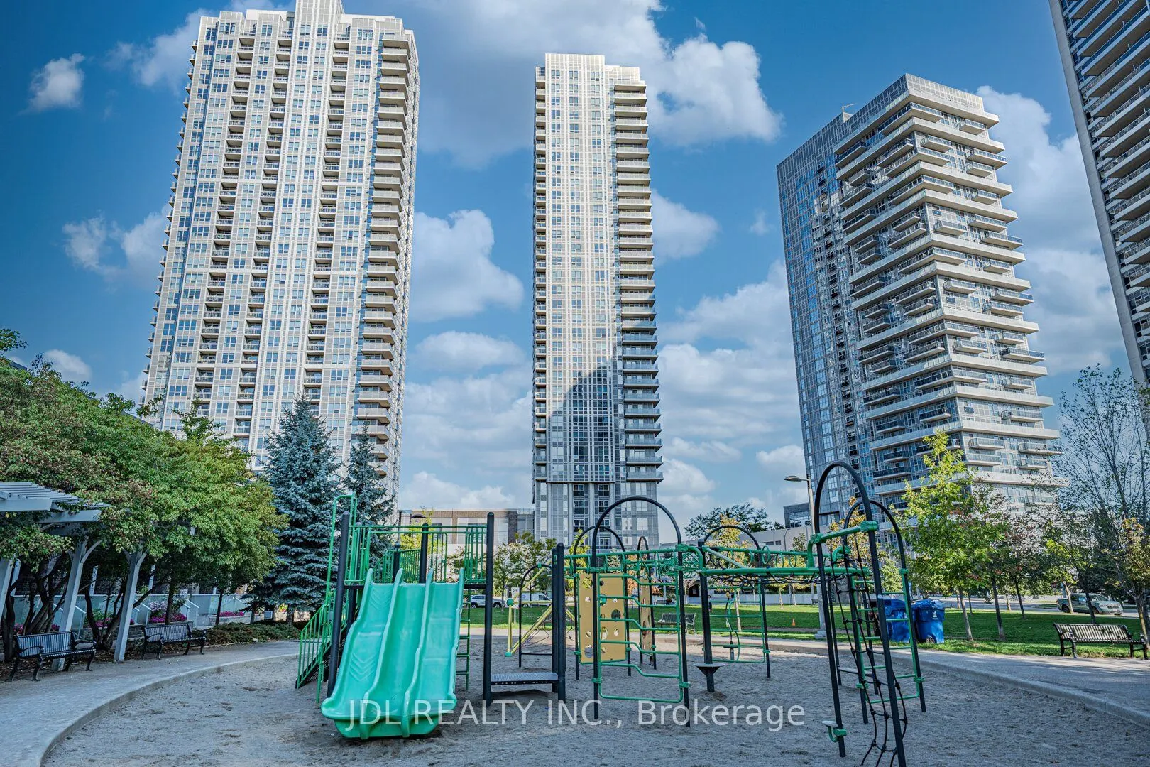 255 Village Green Square, #1402