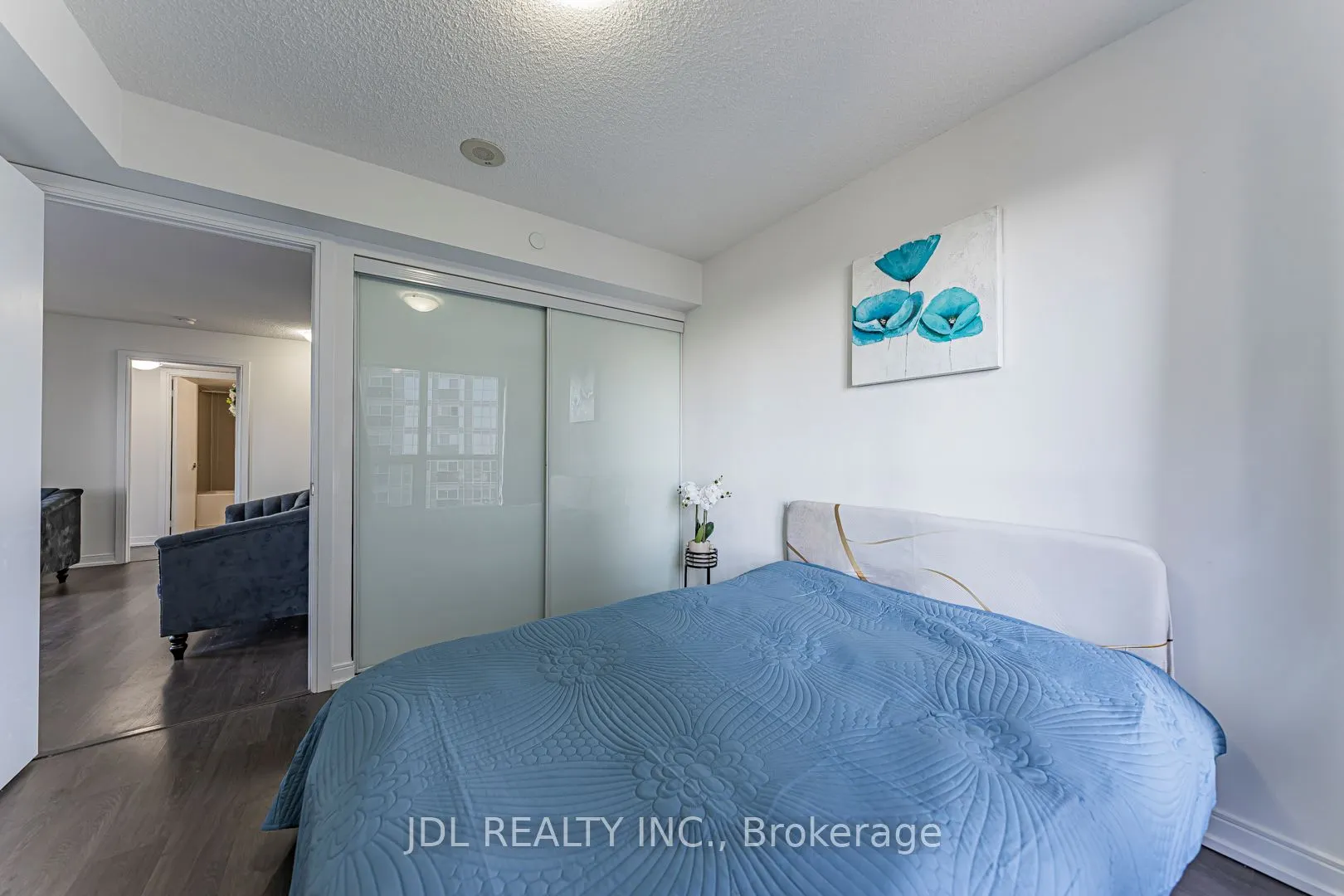 255 Village Green Square, #1402