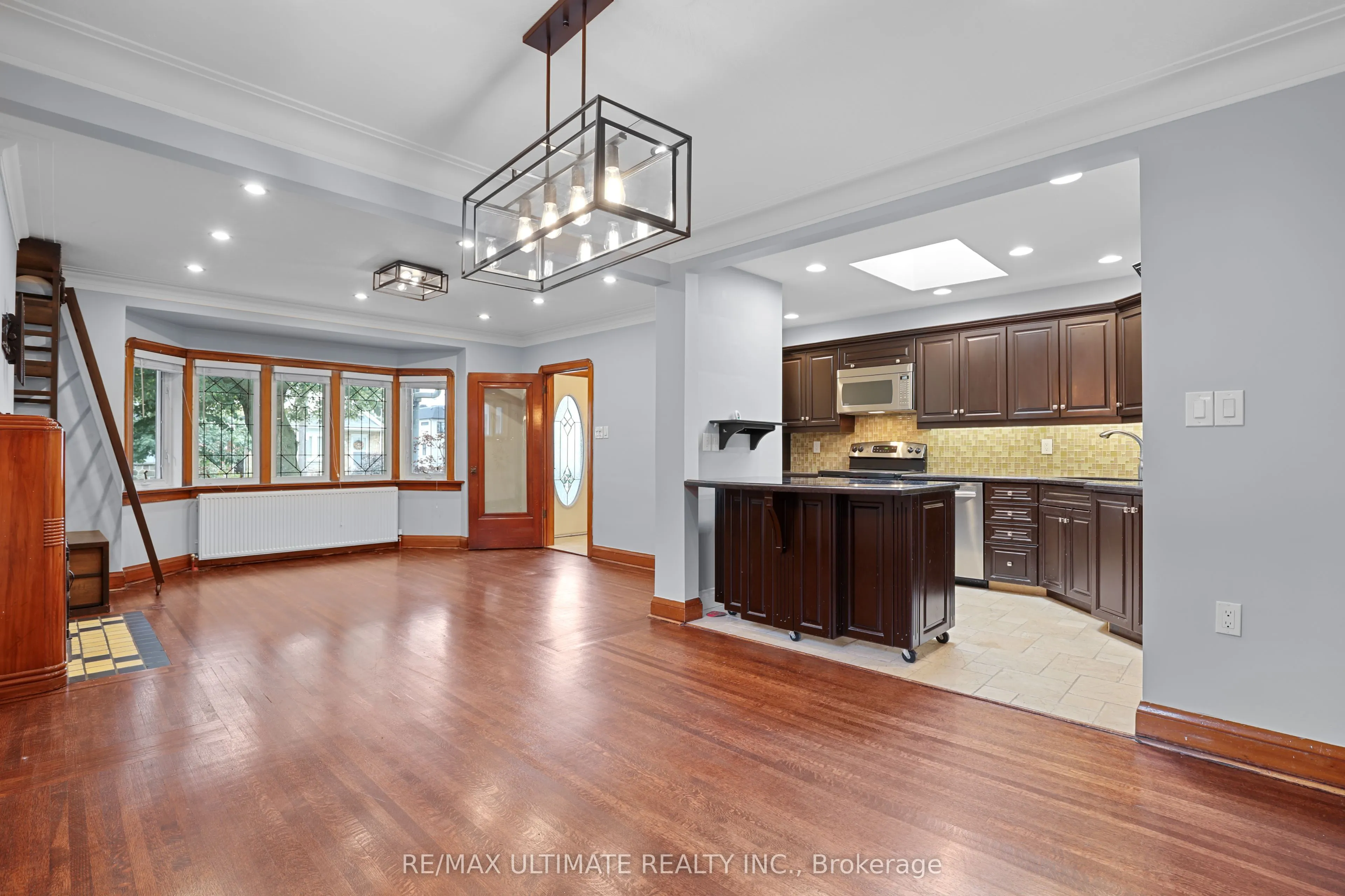 25 Fairside Avenue