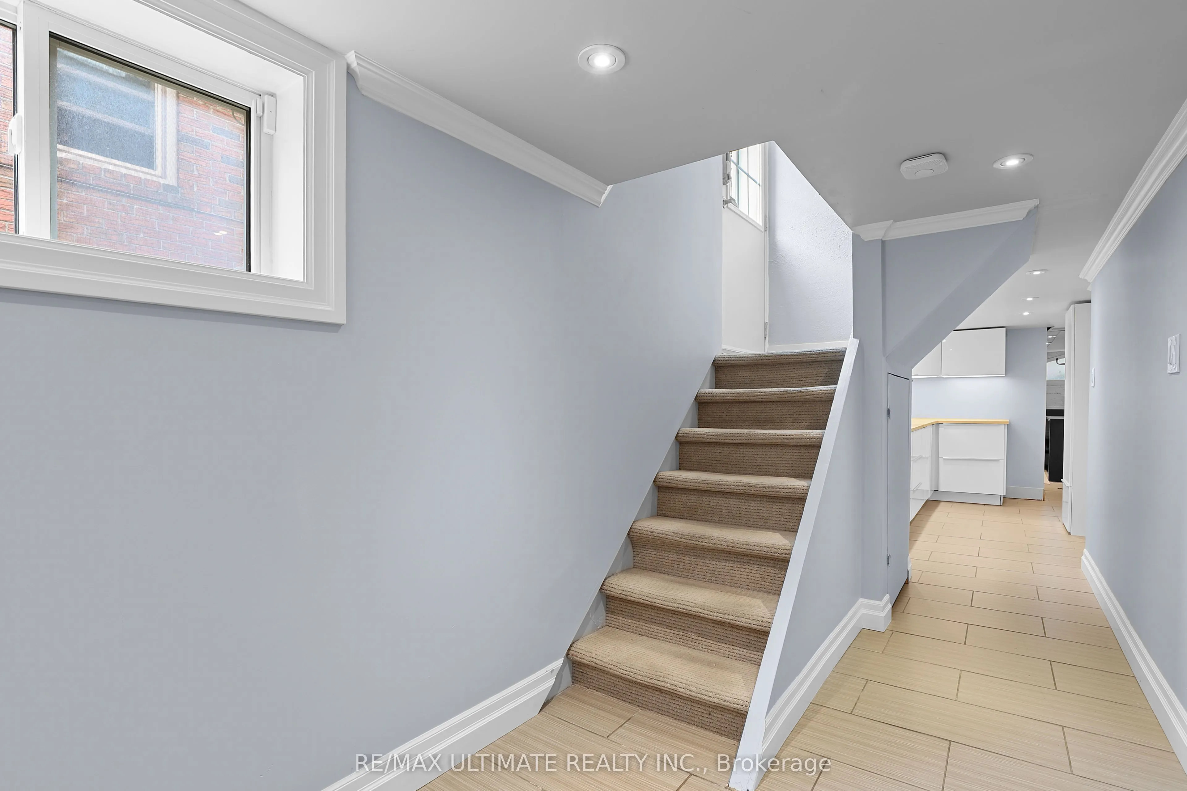 25 Fairside Avenue