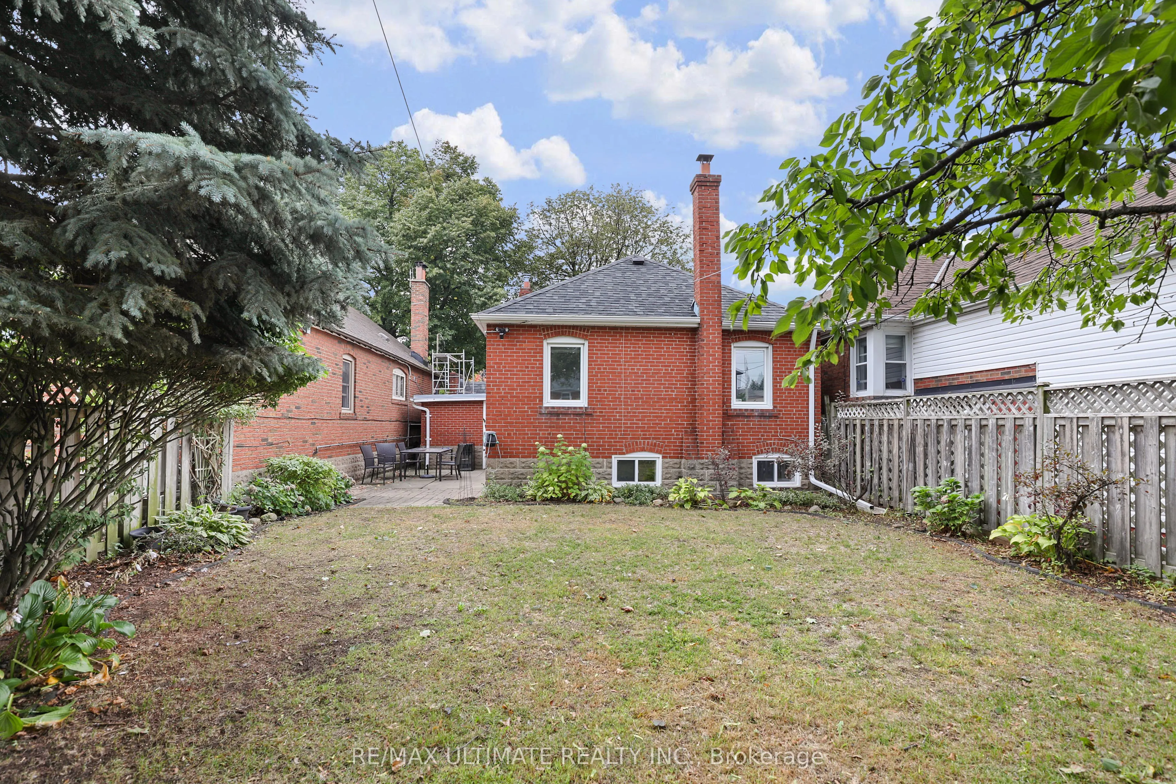 25 Fairside Avenue