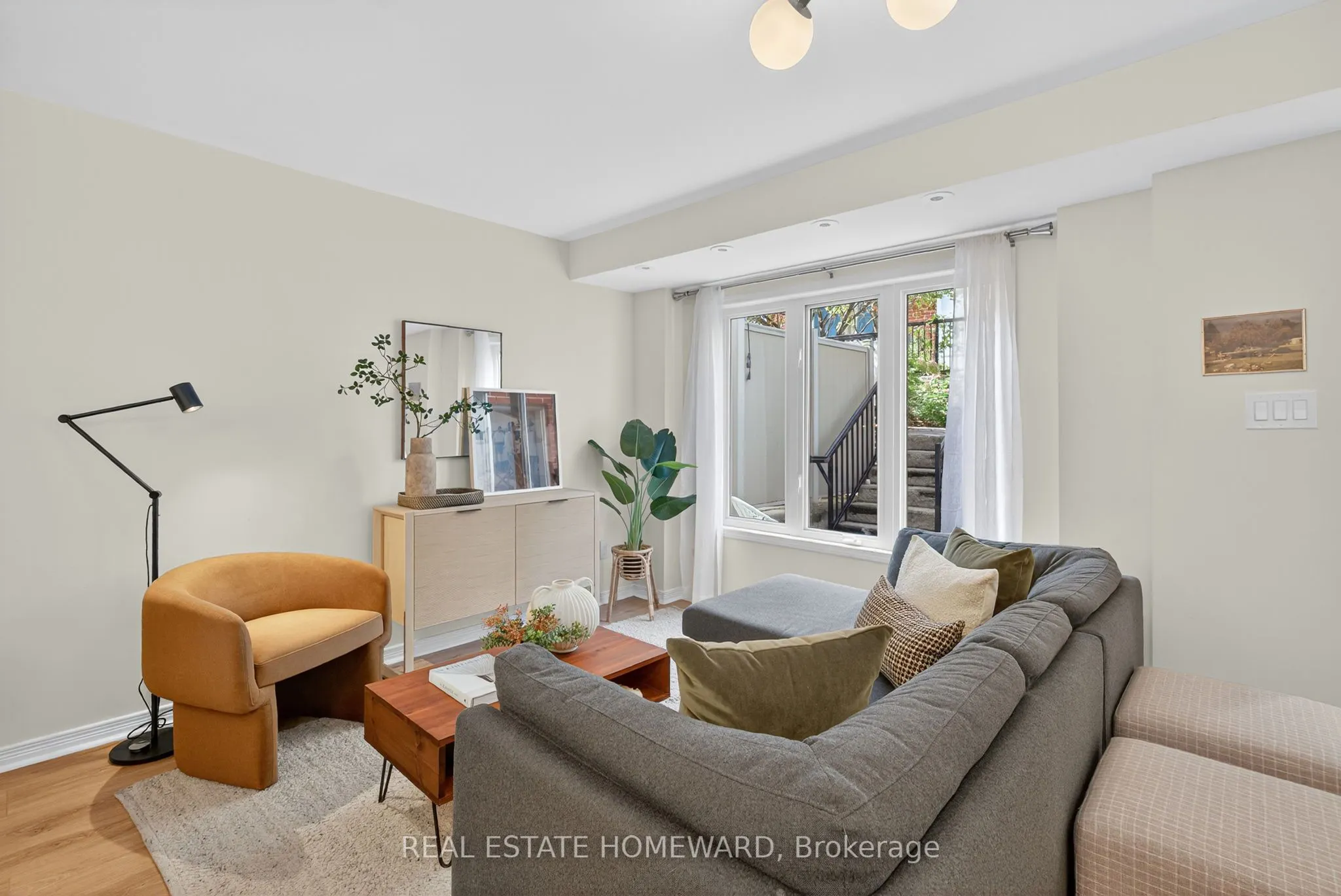 11 Frances Loring Lane, #1