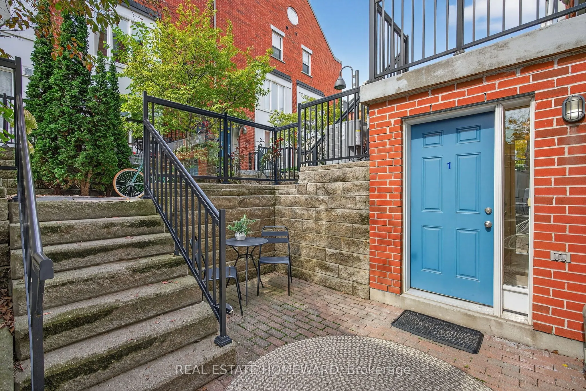 11 Frances Loring Lane, #1